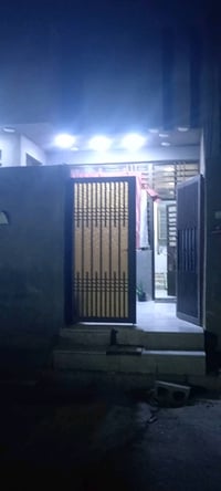 بيت للبيع مساحه ١٢٠ متر بناء حديث وشغل درجه أوله واجهه ٧ونص ملحقاته صا...