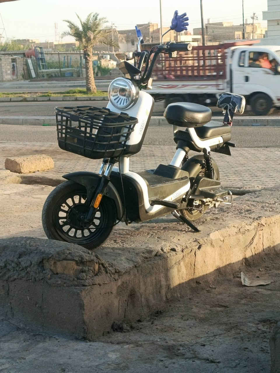 دراجة كهربائية • الريان • واتساب فقط