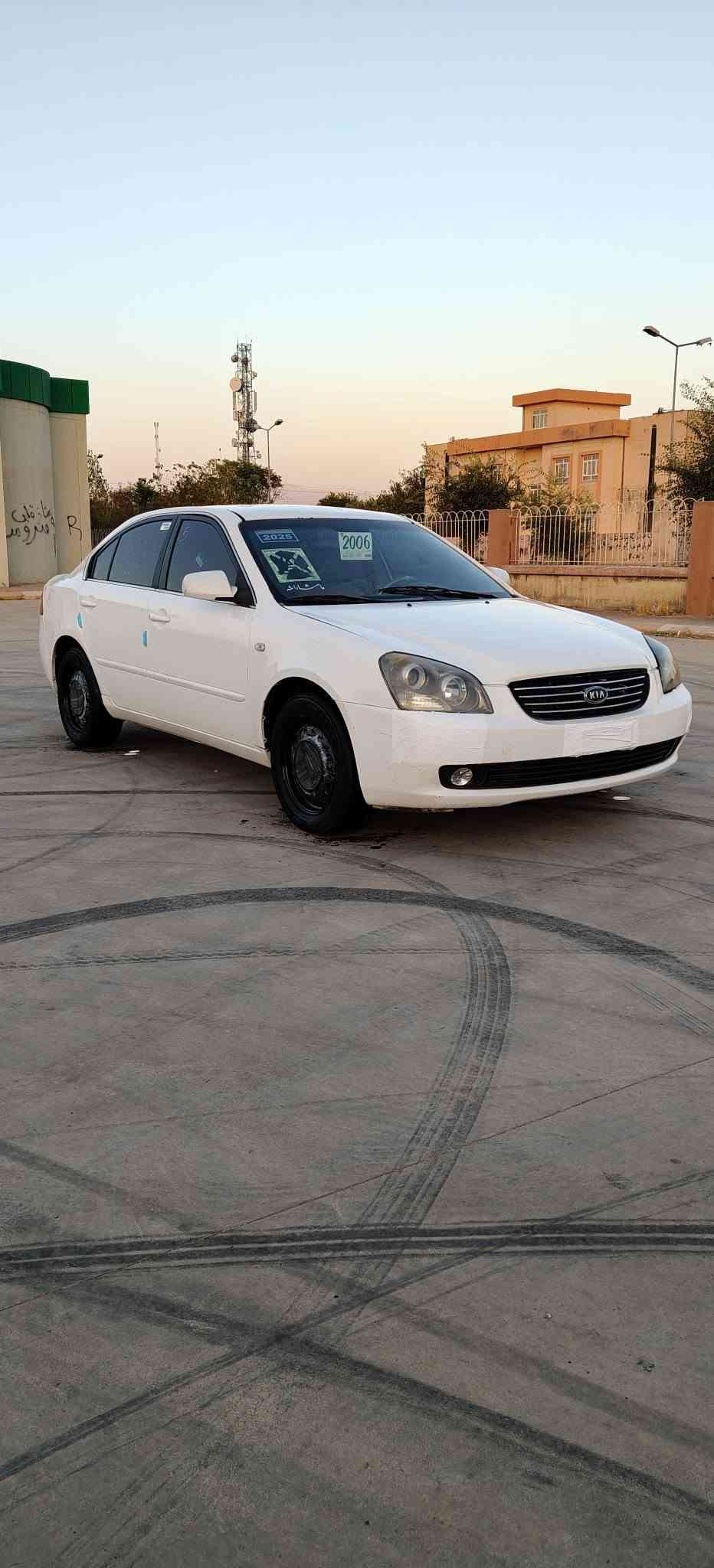 سڵاو 
KIAOPTEMA
مۆدێل 2006 بڕاوە  بۆفرۆشتن 
بۆیاخی نییە  جگە لە سندوقی دوای ناو زەرد گێڕ تۆماتیکو عادی دەعموو لێدراوی نییە کەڤەرو شەنسی و سەقف بەشەرت گێڕو مەکینەی بەشەرتی فیتەر تەبریت ساردووگەرم بەشەرت کامل مەسرەف کراوە یەک دینار مەسروفی نییە تەقەو،ڕەقەی نییە  ماشەڵا تابڵی بەهه ڵمەتە کارەبای گشت گیانی بەشەرت کامل جاهیز کراوە شوین هه ڵەبجەی تازە 
سعر 38 گەڵاو مەجالێکی برایانە 
*********** دار بنديهكان, السليمانية

