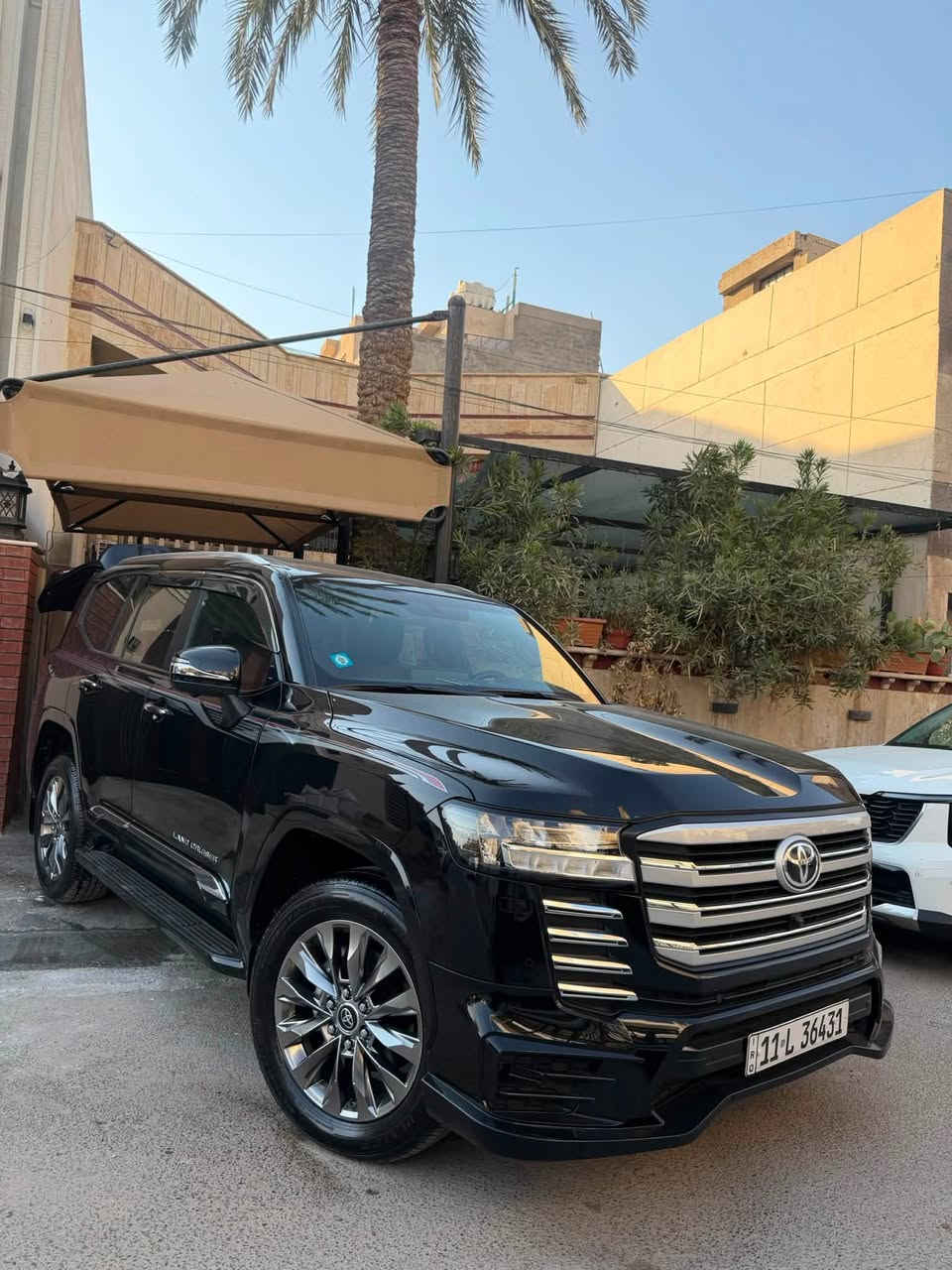 سلام عليكم
لاندكروز 2024 للبيع

سياره GX.R لمتد

سياره موصفات VXR 

تجي داخل احمر 

كشنات حار بارد

حساسات امامي وخلفي 

كامرات 5

كشنات كهرباء 

صندوك كهرباء

فتحه 

بصمه

شاشات 3

شاشه تدعم نظام كاربلاي

وبعد موصفات لاندكروز معروفه 

سياره جديده بمعناه الكلام

سياره استخدام شخص واحد فقط من زيرو

سياره ماشيه فقط 18000km

سياره جديده لايوجد ملاحضات بيها

يوجد فقط صبغ كارت بركن دعاميه الخلفيه شخط وسويتها للجماليه فقط ودعاميه غير محسوبه بلاستك 

يوجد سونار نهاية المنشور 

سياره رقم بغداد بأسمي 

عنوان سياره بغداد زيونه 

للأسفسار وسعر الاتصال ع رقم 

***********
