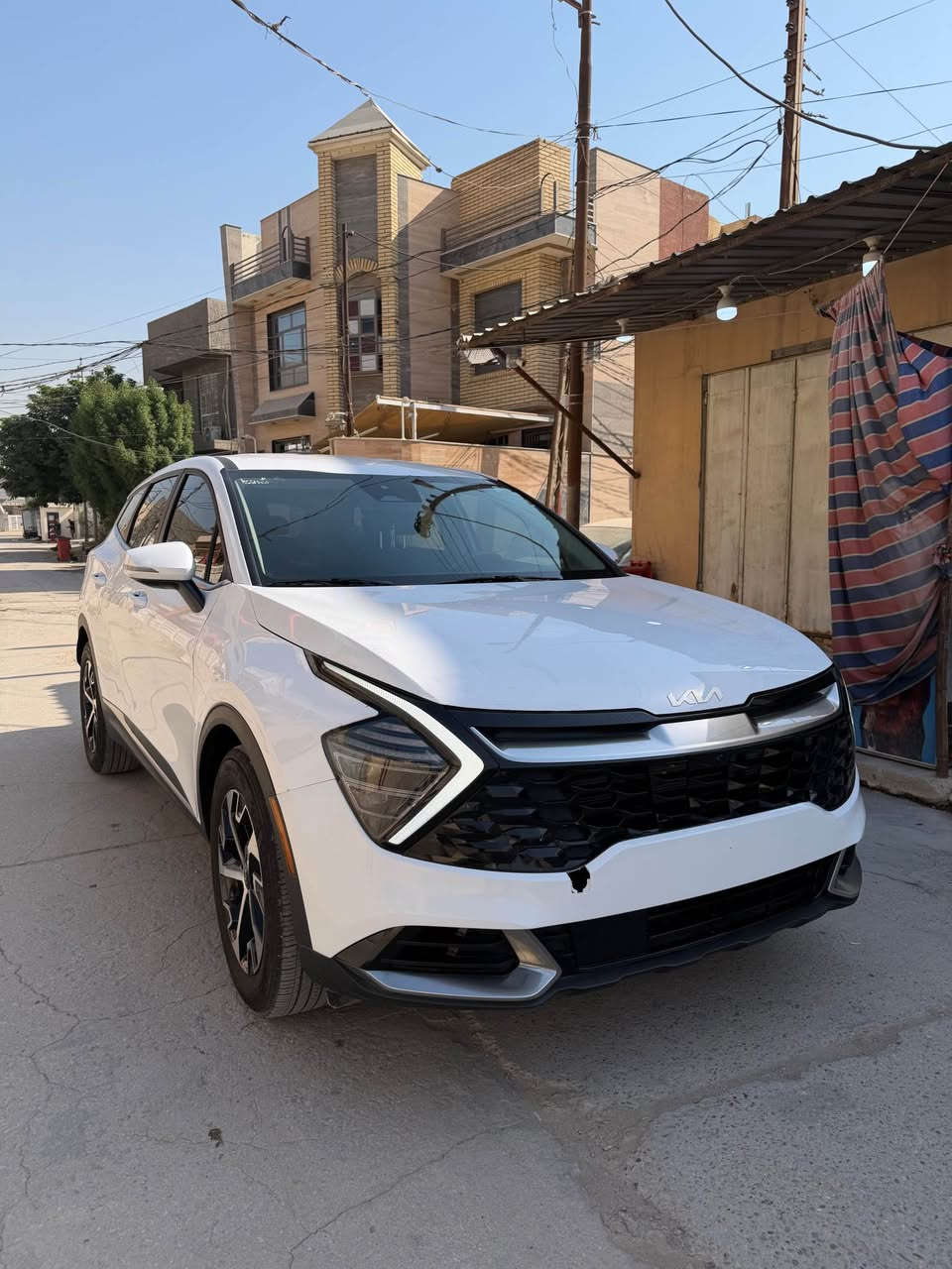 السلام عليكم 
كيا سبورتج EX2024
موصفات
شاشة كبيره 
كشنات كهرباء
كشنات جلد
هيترات بالكشنات
لايت زينون 
بصمه تشغيل وابواب 
تبريد لمس
قطعتين تبريد
درايف مود 
كاميرا
حساسات خلفيه
اوتو هولد
سايدبريك بصمه 
السياره دخول جديد باسمي حادث بارد حافة الجاملغ والبنيد
مكفوله من الصبغ والتبديل راديترات ماء وتبريد بلاد 
ماشيه 21000mil
للاستفسار الاتصال
*********** *********** حلة, بابل
