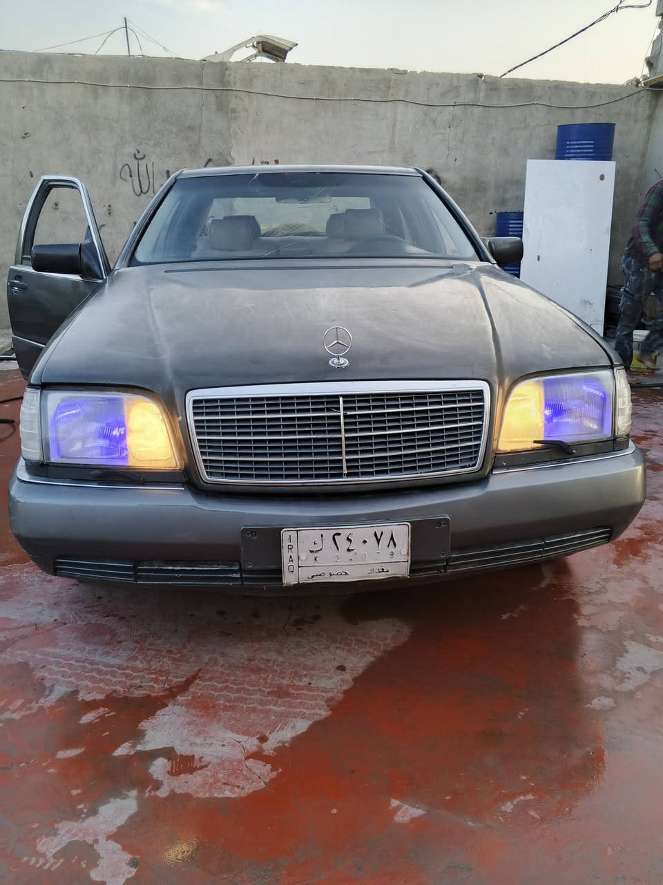 سلام عليكم مارسدس شبح موديل 92 باب طويل رقم بغداد مكينه توني شادها جديده سياره جاهزه كهربائيات كلها شغاله مكينه ففتي 3000 ام البطل المرغوبه شرط التحويل العنوان بغداد المعامل السعر 36 وبيها مجال ***********
