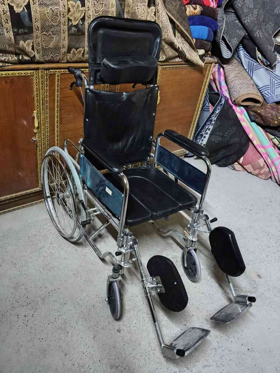 سلام عليكم عربانه للبيع ما مستخدمه سعره 100 بيه مجال شي قليل ما متواجد ع الفيس هذا رقمي ***********
