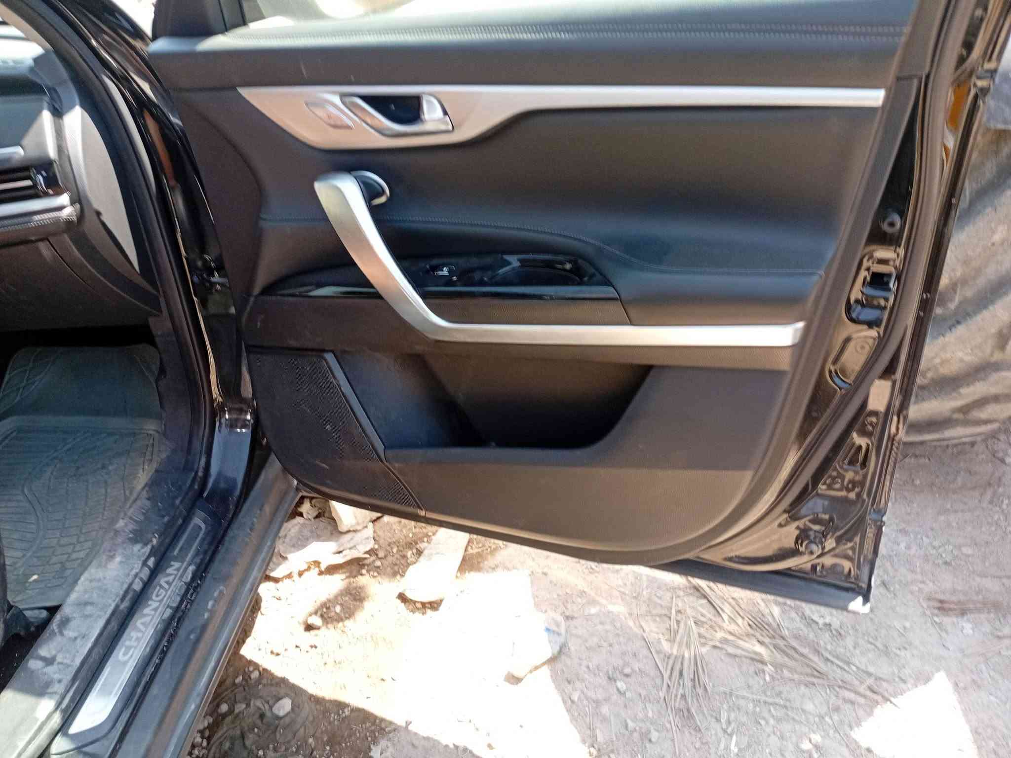 شانجان موديل ٢٠٢٢ فول موصفات سياره معروضه يمي وصاحبه مايعرف شنو بيه صبغ واحتمال مقفوله الي يعجبه يجي يشوفه ويدخله سونار مكان سياره كراده *********** السعر ٢٠مليون وبيه مجال شي بصيط
