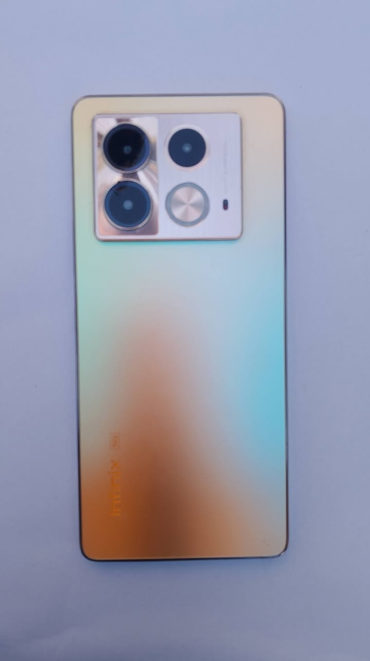 السلام عليكم

جهاز للبيع🔥

أسم الجهاز: Infinix Note 40 5G

وحدة التخزين:  256غ.ب
العشوائيه: 8

البطاريه: 5000mAh 

الكامرا الخلفيه:  108

الكامرا الامامية: 32M

الشاشه: 1080×2436

الجهاز شحن لاسلكي و تايب سي
مثبت بصري بالكامره جهاز  لا مفتوح ولا داخل صيانه نضافه 95 ٪ كامل ملحقات من  شاحنات  و كارتون ما عدى الهيتفون 
قابل للشحن من اجهزه اخرى 

ملاحضة:   الجهاز انضف مما يبدو بالصوره 

السعر 225 ألف و بي مجال 
رقمي للتواصل: *********** 
يتواجد واتساب
