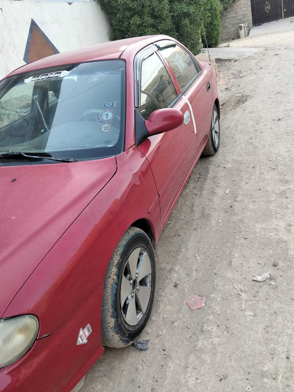 السلام عليكم كيا سيفيا موديل 2000 للبيع 
تخم تاير كهربائيات كلها شغاله مكفوله من الضربه والكص 
نقصها فقط كمبريسر تبريد ..وتبريدها مشحون غاز بس الكمبريسر بس صوت رقم بغداد تحويل مباشر 
السعر 38وبيه مجال مكان السياره بغداد
***********
