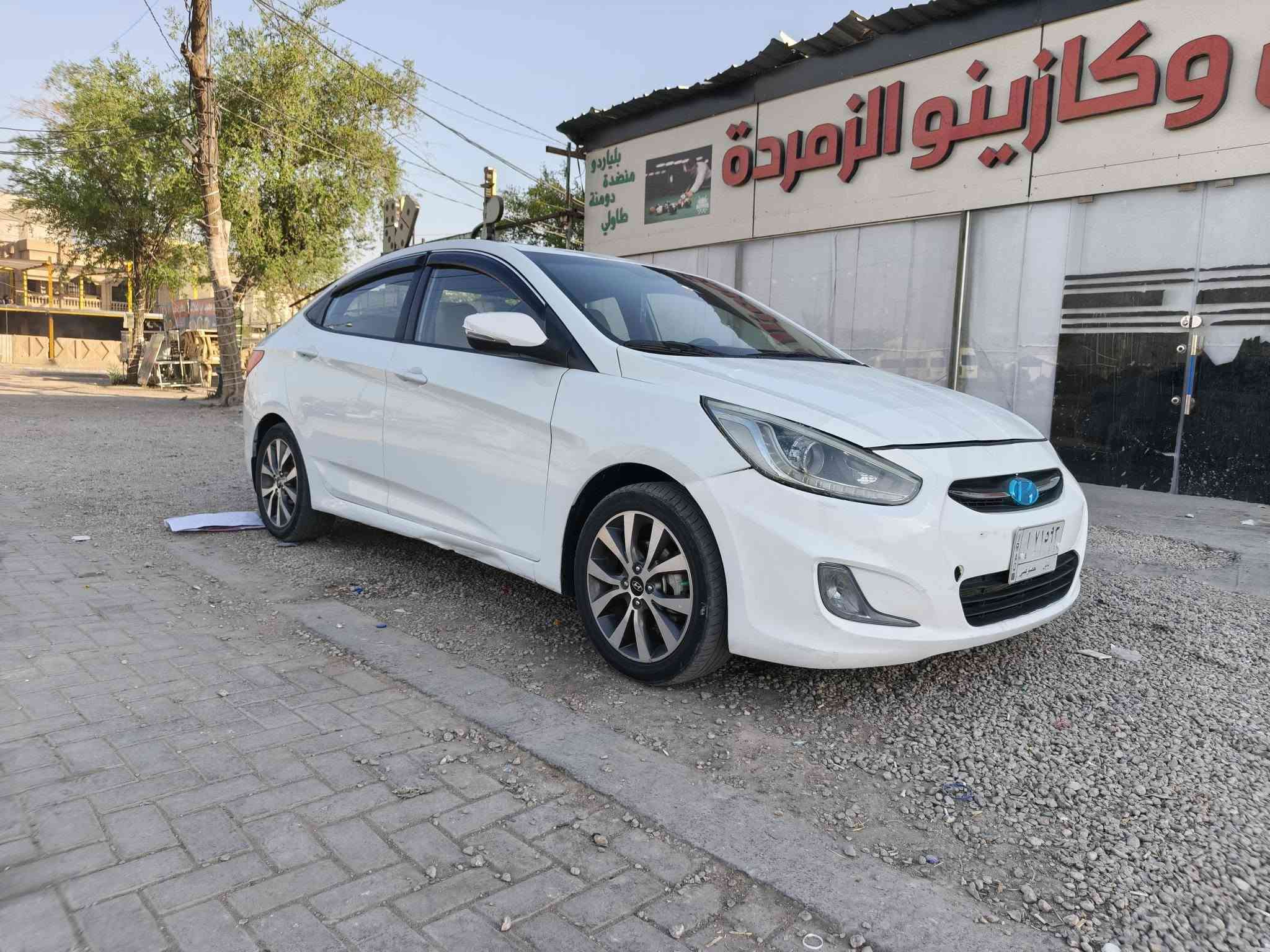 السلام عليكم اكسنت 2016 السياره جاهزه ما بها اي نقص فقط بقطعتين صبغ باب و چملق سعر قفل 85 اخوان رحم الله والديكم مو شراي لا يتعبني مكاني كربلاء السياره خليجيه مكينه 1600 فول***********

