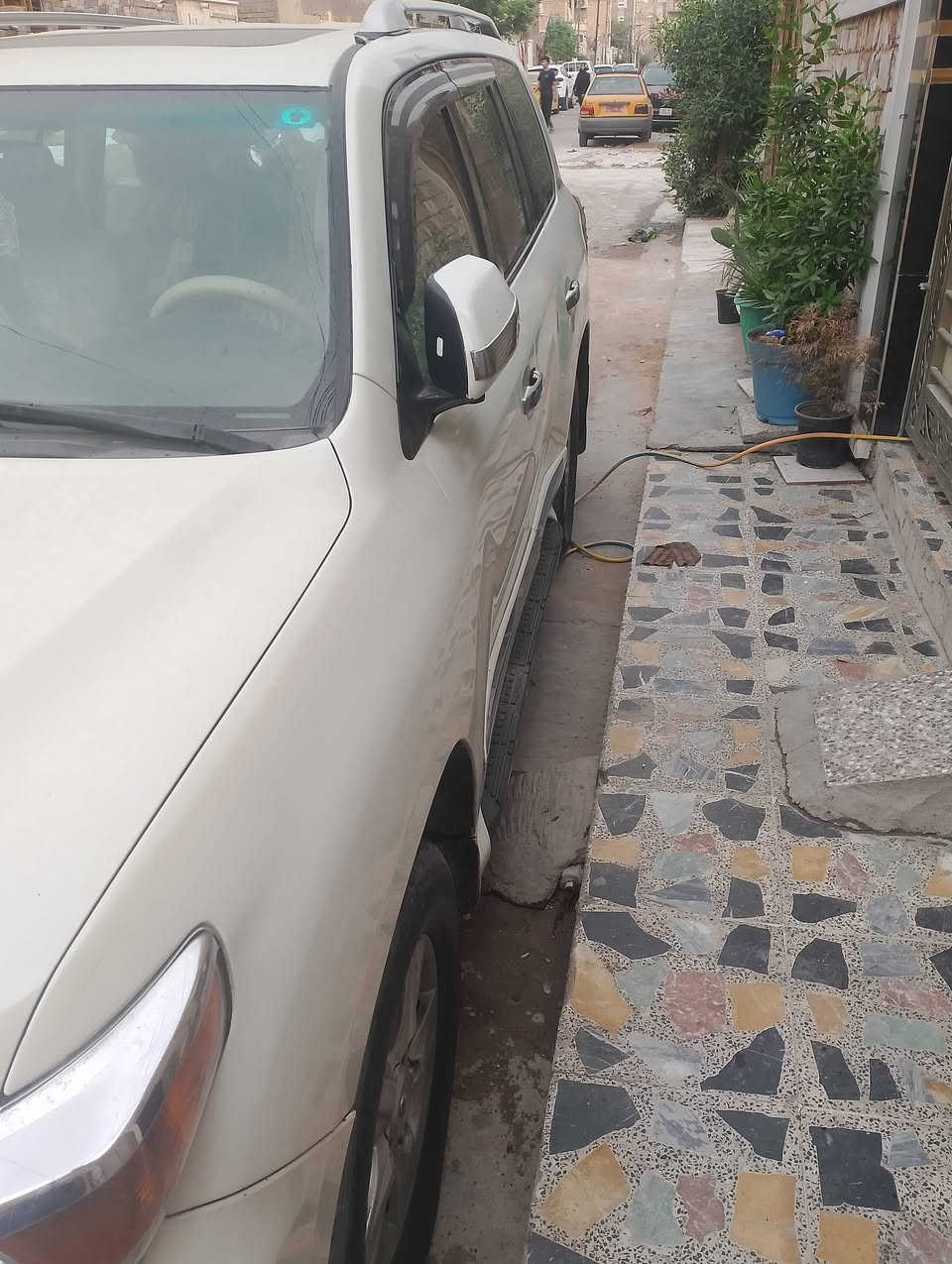 لاندكروز • ٢٠١٠ • بدون دواخل