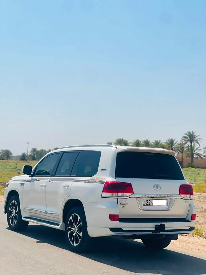 تويوتا •••• لاندكروز GXR  ✅✅

موديل ••••         2019. ✅✅  SAS ( ساز )
رقم اربيل دولي بااسمي 

فول مواصفات ••• 
6 :: سلندر
محرك 4000 تنفس طبيعي 
ماشيه 110. الف  
جديدة جدا بحالة الوكالة 
جنطة كهرباء 
كراسي كهرباء 
جلد بيجي بلادي 

✅
السيارة كفاله عامه كير مكينه صبغ تبديل كله على الشرط 
العنوان : الديوانية 
السعر : 510 

الاتصال على الأرقام 
***********
