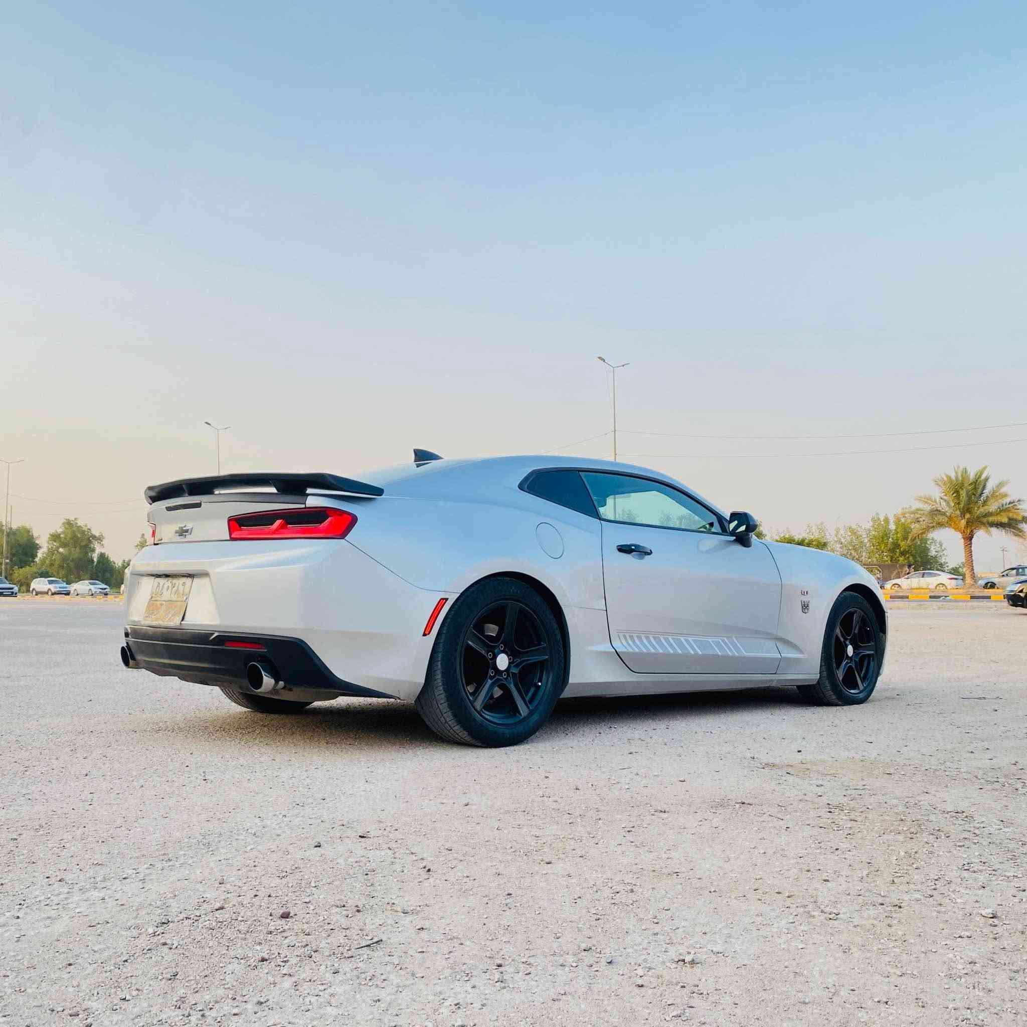 للبيع Chevrolet Camaro Rs بسعر 79 ورقه فقط

موديل 2017 خمسينية 

ماشية 165 الف/Km

 حادثها جاملغ وبنيد وبيها ملاون جاملغ ثاني وباب الصدر بدون اي ضربه داخلية شاصي لغد كفاله وع فحص 

المواصفات 

✅بصمة

✅تشغيل عن بعد 

✅كراسي كهرباء 

✅نظام صوت دمام 

✅شاشة كامرة بلادي 

✅شفتات ستيرن 

✅ثلاث انظمة قيادة 

✅برمجة براوح وبرمجة كامله للكير والمكينه 

✅كزوز صوت طرب 

✅تخم تاير جديد

✅بطارية جديدة 

✅ادامة كامله للمكينه من بلكات ونوزلات وحساسات 

❌السيارة نقصها صدر امامي بي طكطكه خفيفه ومكينه بيها خيط بخار كلش خفيف وشرط لا صوت ولا تنقيص 

✅السيارة كلش قوية ومال مطارح وعندي فيديوات لقوتها 

عليها غرامة 8 ورقات 

السعر—79 — صافي قفل  

السيارة كلش جديدة وما متعوبه عدى الملاحظات المذكورة 

للاستفسار ***********

📍النجف النجف, العراق
