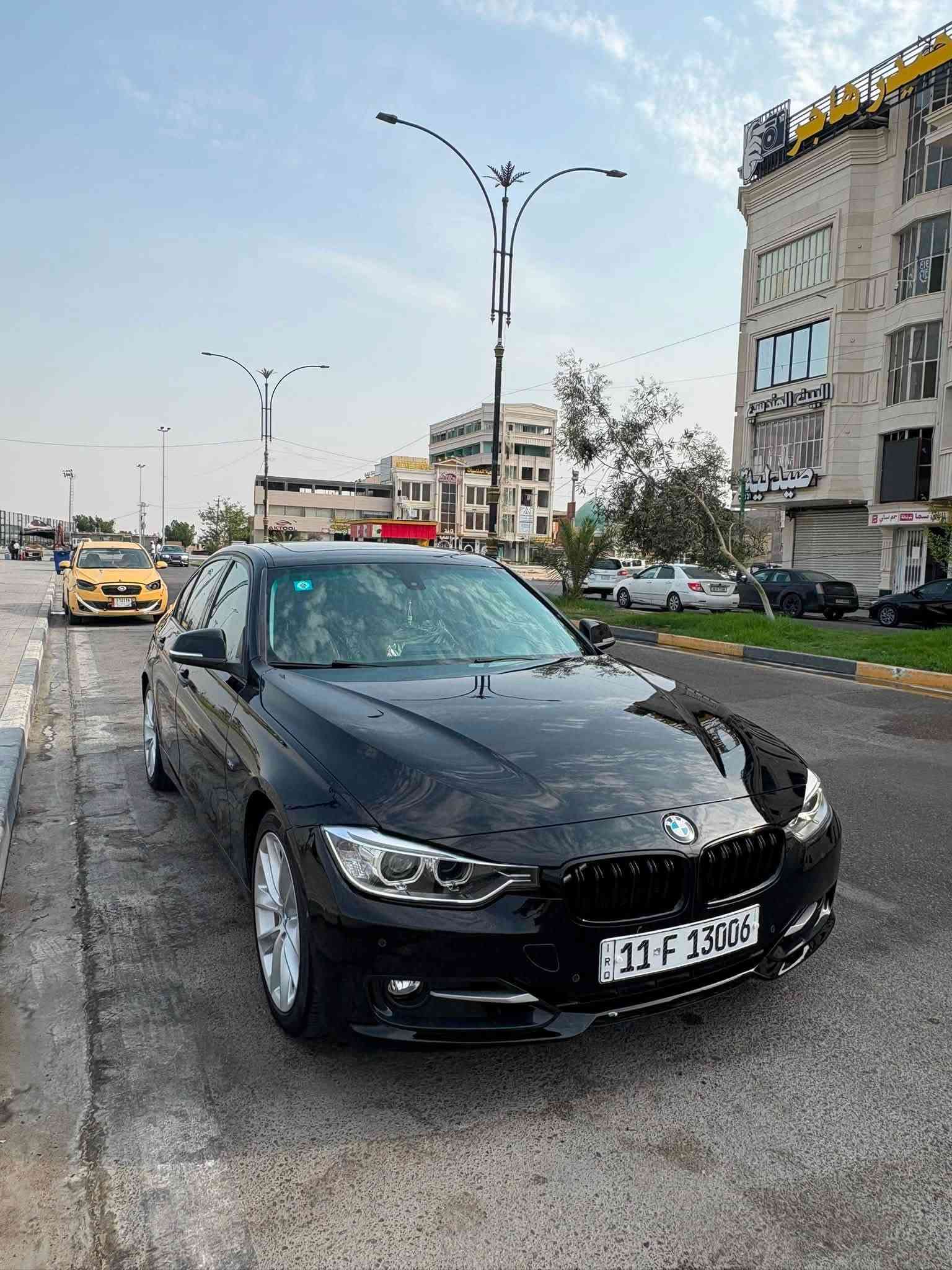 كفاله عامه من الصبغ فقط بارد بسيط
مديل 2014.              148 km.  ماشيه 
سياره فول سبورت 
مكينه 6 سلندر توين توربو

بسمي بمكان السياره البصره 
فقط للبيع مراوس ما اراوس
الاستفسار ع وتساب *********** BMW.    خليجي وكاله
حجم السياره 335.  السياره كلشي بيهه ع وضع الوكاله 
🌹سعرهه 158$. 
مع التقدير  مكانهه البصره
