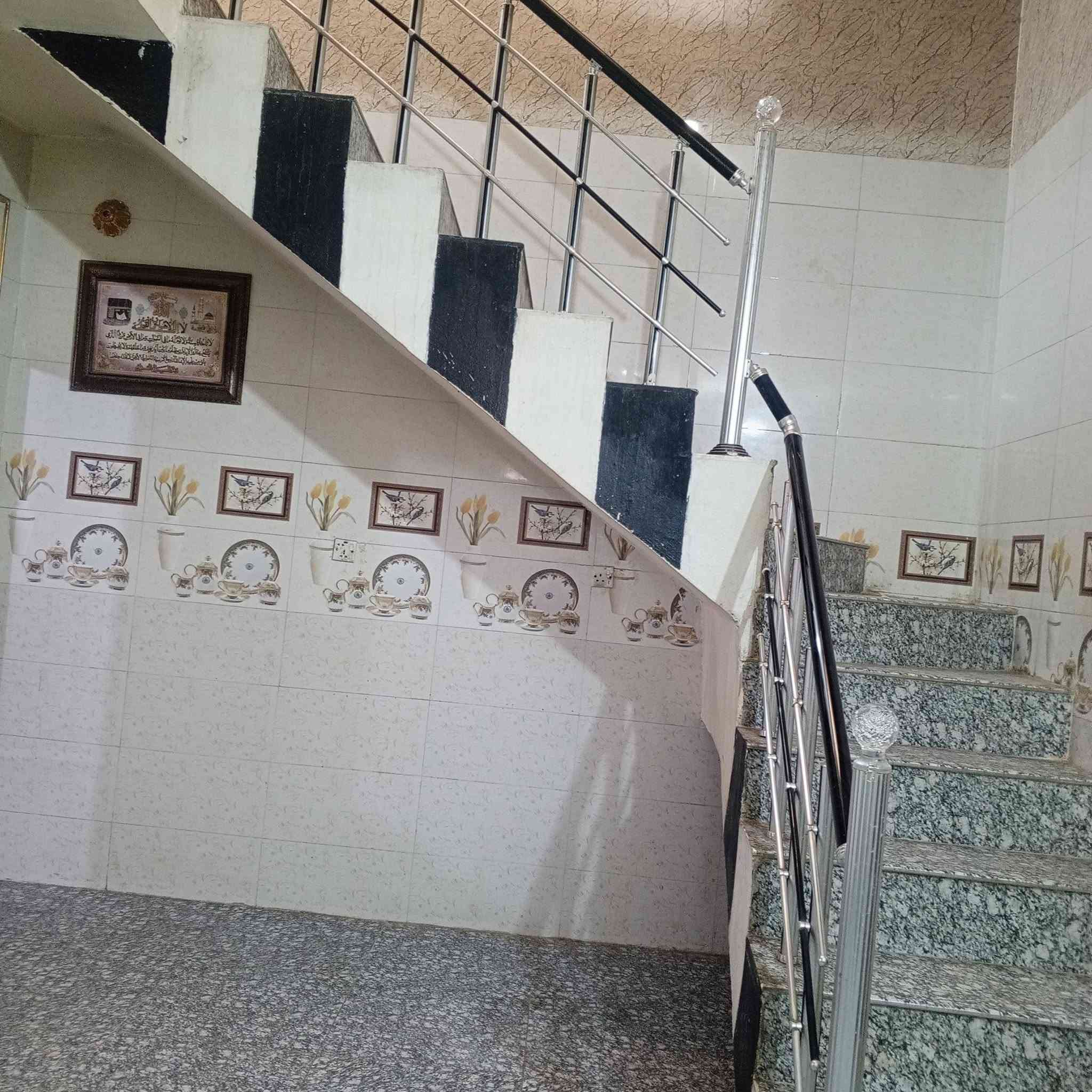 سلام عليكم دار للبيع بغداد الدورة شارع ابو طيارة الزراعي 
طابقين نظيف بناء جديد مساحه 100م

***********
‏‪***********‬‏
