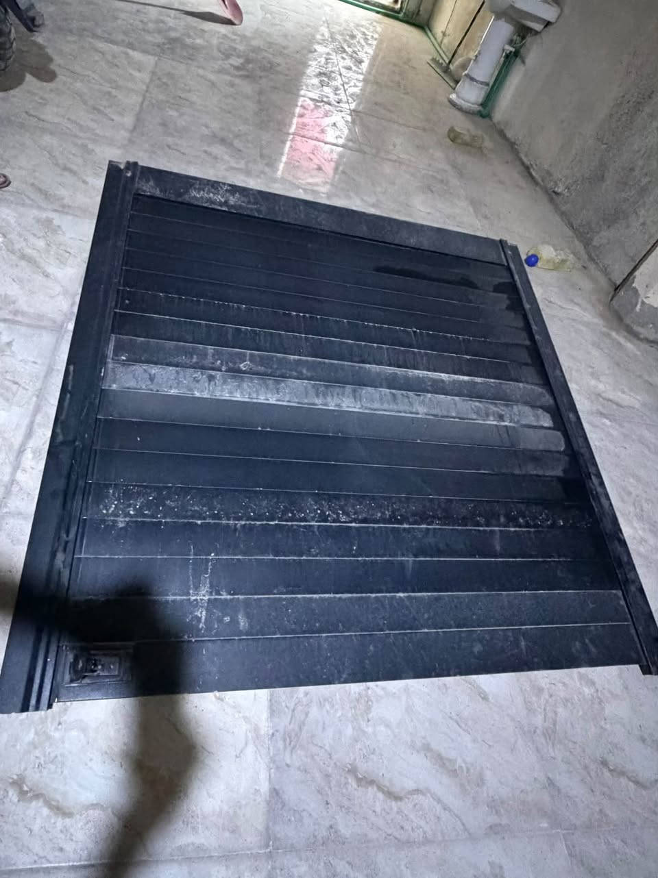 السلام عليكم
غطاء بدي فرونتيرا الأصلي البلادي 
ينطوي كما مبين بالمقطع
يصلح لجميع الموديلات

السعر 1700$ 
17 ورقة

البصرة / شط العرب / الصالحية

***********
