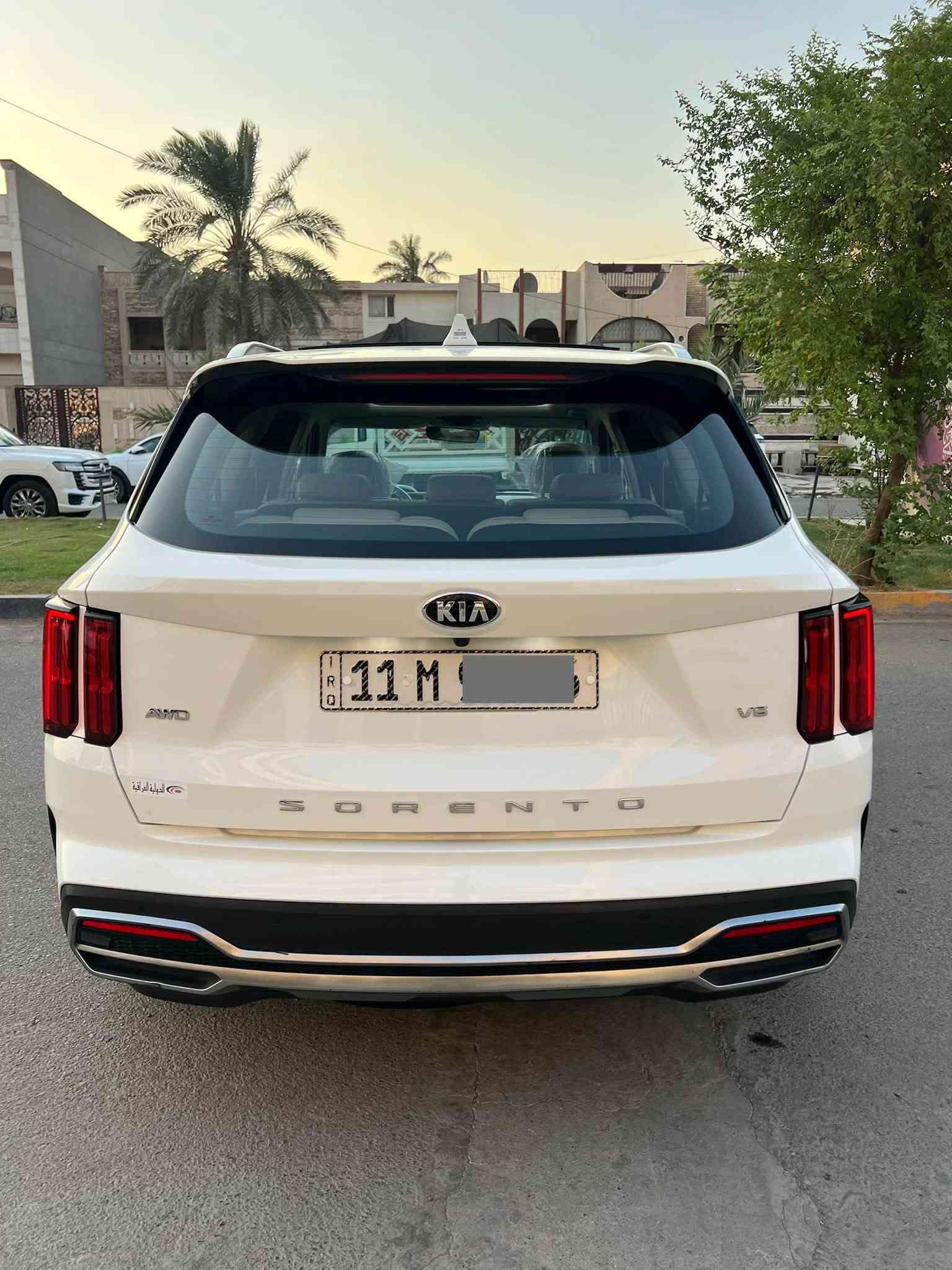 كيا سورنتو موديل 2021 فئة "الفول4x  كامل" (أعلى مواصفات) بنظام دفع رباعي 4WD ماشيه ٢٤ محرك ٦سلندر ٧راكب ٣قطع تبريد بصمة بانوراما كشنين كهرباء جلد حار بارد مرايات كهرباء ٤ كامرات شاشة تحكم استيرن حساس خلفي وامامي لد أمامي وخلفي دبل ايرباك بردات لايت زنون ٤عدسات هند بريك دكمه جنطه كهرباء شاحن لاسلكي دمام بدشبول دمام بصندوق شفتات بالستيرن مانع انزلاق مانع انحدار 
 نظام صوتي محيطي فاخر من شركة Bose العالمية أوتو هولد درايف موود سيارة جديدة وجاهزه كلها على وضع الشركة مكفولة 
بغداد البلديات للإستفسار اتصل 📞***********
