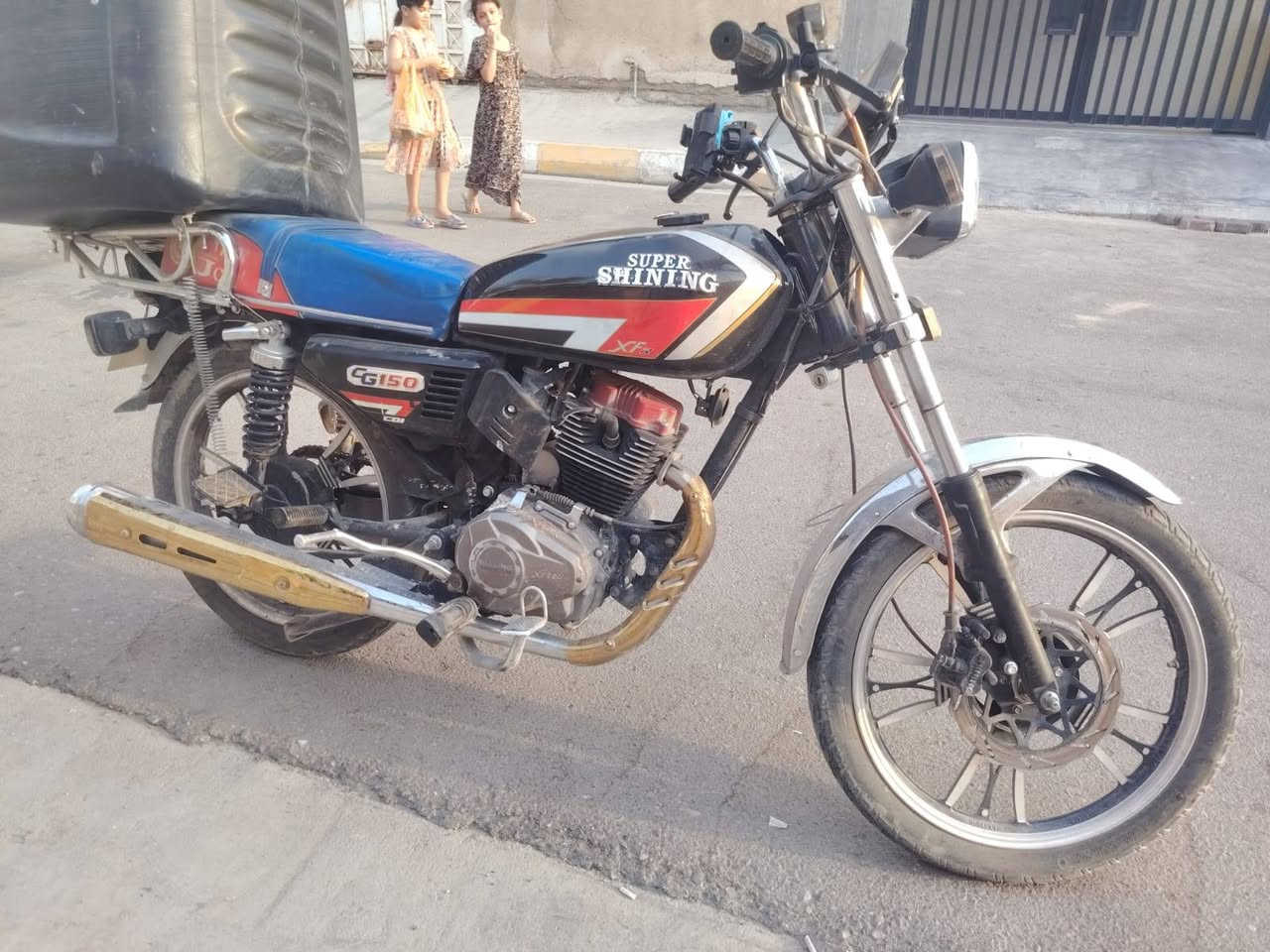 🏍️ دراجة 5 كير موديل 2025 للبيع
🔹 بيها نقوصات ويرادلها ترتيب
🔹 الأوراق كاملة
🔹 موديل 2025
📞 للاستفسار: ***********
