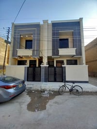 للبيع  فرصه استثماريه  تون عدد٢ مساحه الواحد١٠٠متر  مدخلين يحتوي على ا...