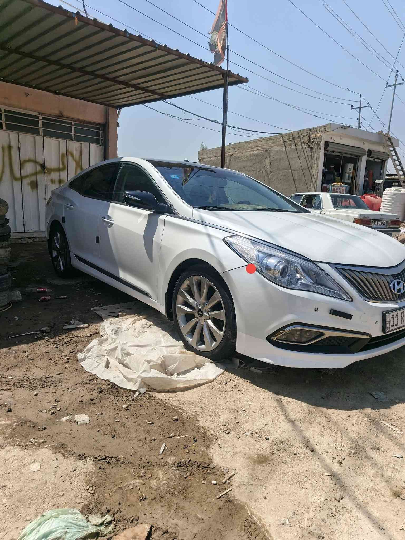 سلام عليكم ازيرا 14 خليجي فقط بارد بسيط الباقي كفاله عامه وسياره كلش نظيفه رقم بغداد محرك سته سلندر 3000 مامفتوحه سياره جاهزه ع اخر حبايه  السونار مرفق بيها اصبعين بالبنيد وشويه من الباب الخلفي صدعه بسيطه فقط 
مكاني ديوانيه مركز السعر 125    ***********

