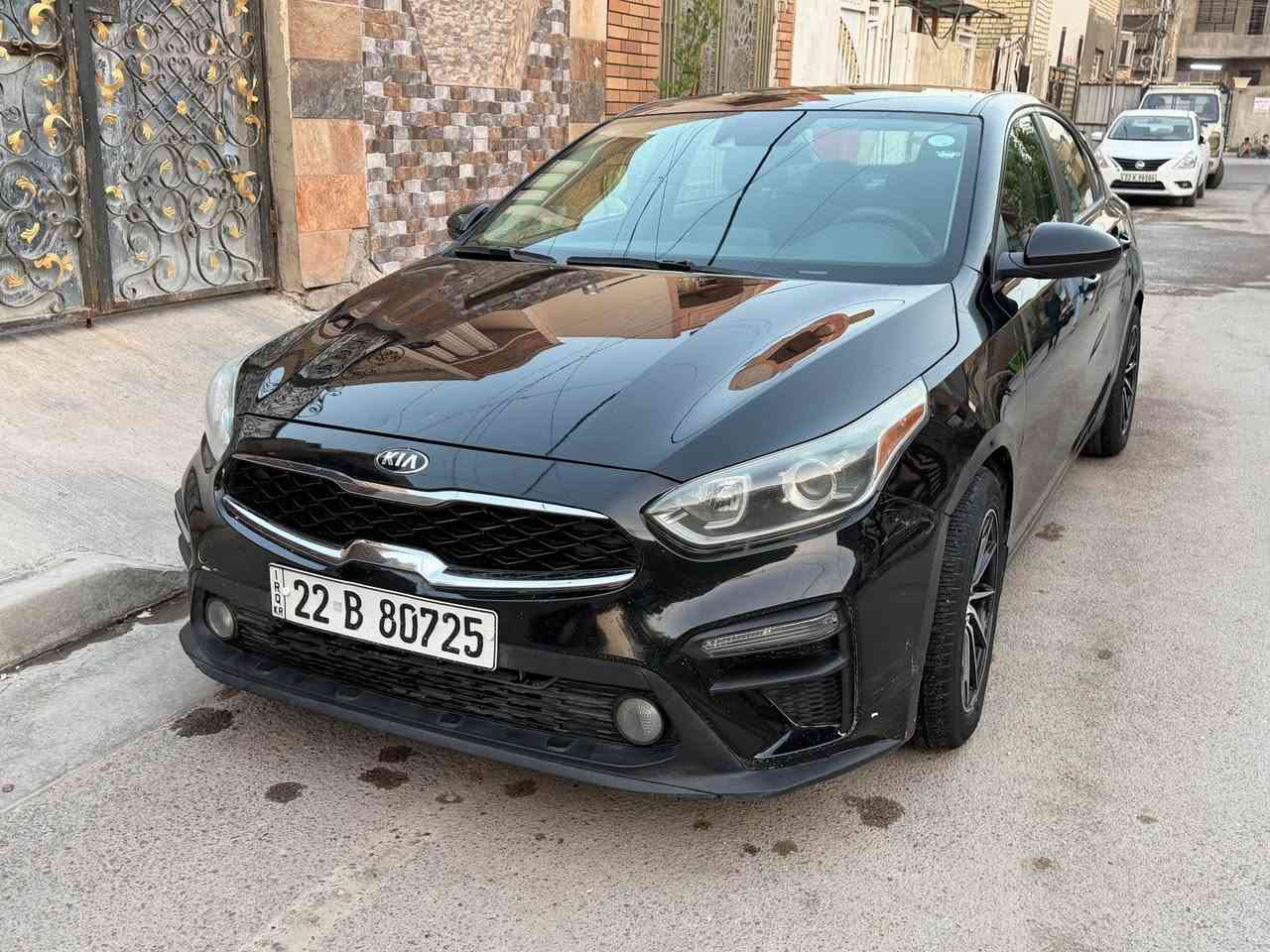 السيارة بيهه صبغ جاملغ خلفي مع دعامية 
مكانها حي الجهاد 
*********** بغداد, العراق

نص مكتوب في الصور:
- X-RAY CAR لفحص السيارات *********** المحرك فتح كيس ناقل الحركة سليم الكهربائيات سليم الملاحظات