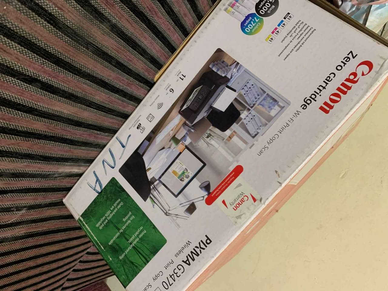 السلام عليكم، للبيع طابعة كانون أصلية
​الموديل: Canon PIXMA G3470
 (طباعة - استنساخ - سحب سكنر).  
​الاتصال: وايرليس (Wi-Fi) تدعم الطباعة المباشرة من الموبايل واللابتوب.  
​النظام: نظام تانكي الحبر الاقتصادي(Zero Cartridge) بدون خراطيش.  
​الحالة: مستعملة قليل جداً مع الكارتون وكامل ملحقاتها.  
​السعر: 155 ألف دينار (وبيها مجال بسيط).
للتواصل والاستفسار: *********** كركوك, العراق
