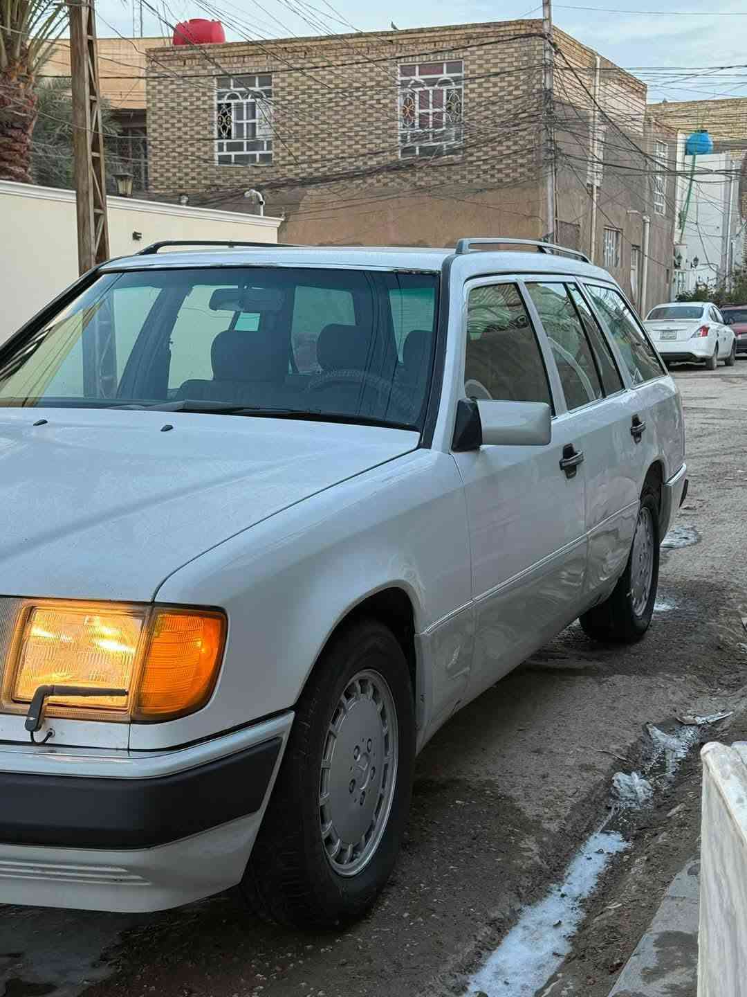 سلام عليكم مرسدس دب استيشن مديل 92 رقم بابل نكليزي بسمي تحويل ثاني يوم سياره مكينه بلاديه العنكبوت سياره بلاديه جاهزه مكان سياره بغداد تقاطع درويش سعر 50وبيهه مجال لطيبين ***********

نص مكتوب في الصور:
- الخميس