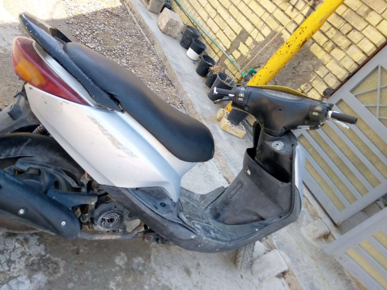 سلام عليكم دراجه للبيع اكزز بريز نضافه كدام عينك يرادله ترتيب قليل ترجع فول هندر سلف كله شغال. مكاني بغداد الدوره ابودشير سعر400بيه مجال شي بسيط *********** بي واتساب او اتصال عرقم
