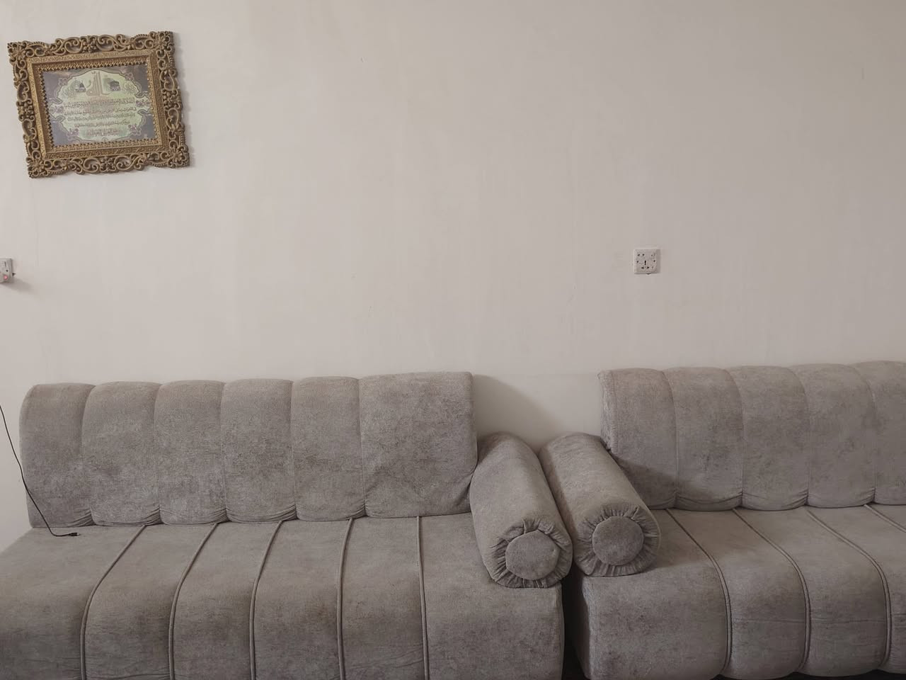 السلام عليكم تخم 10 مقاعد نضيف كلش بس رجل بيهه خلل  شويه
عنوان بغداد ابو غريب شهداء
250 قفله
*********** وتساب فقط
