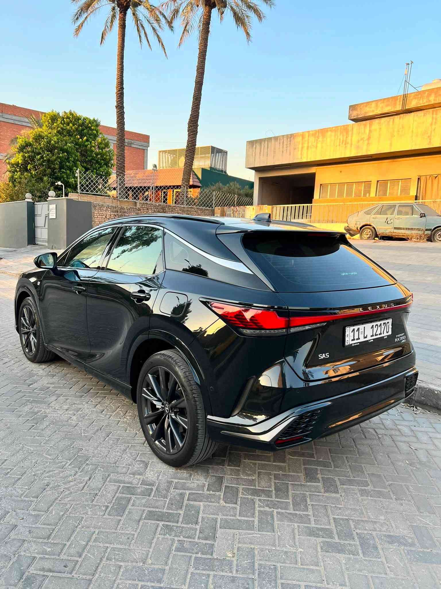 F SPORT RX350 السلام عليكم لكزس
خليحي لكزس بغداد 2023 تحت الضمان إلى سنة 28 شهر السادس كل صيانته ب بشركة لكزس السيارة فول مواصفات داخل احمر 3 شاشات  كشنات خلفية كهرباء ٥ كامرات داتشو أعلى مواصفات السيارة ماشية 70 الف بس بحالة الشركة بدون اي ملاحظة مكفولة من البارد والصبغ جاهزة بدون اي نقص مكان السيارة الكاظمية

السعر 44,500$ هاتف ***********/***********

$
