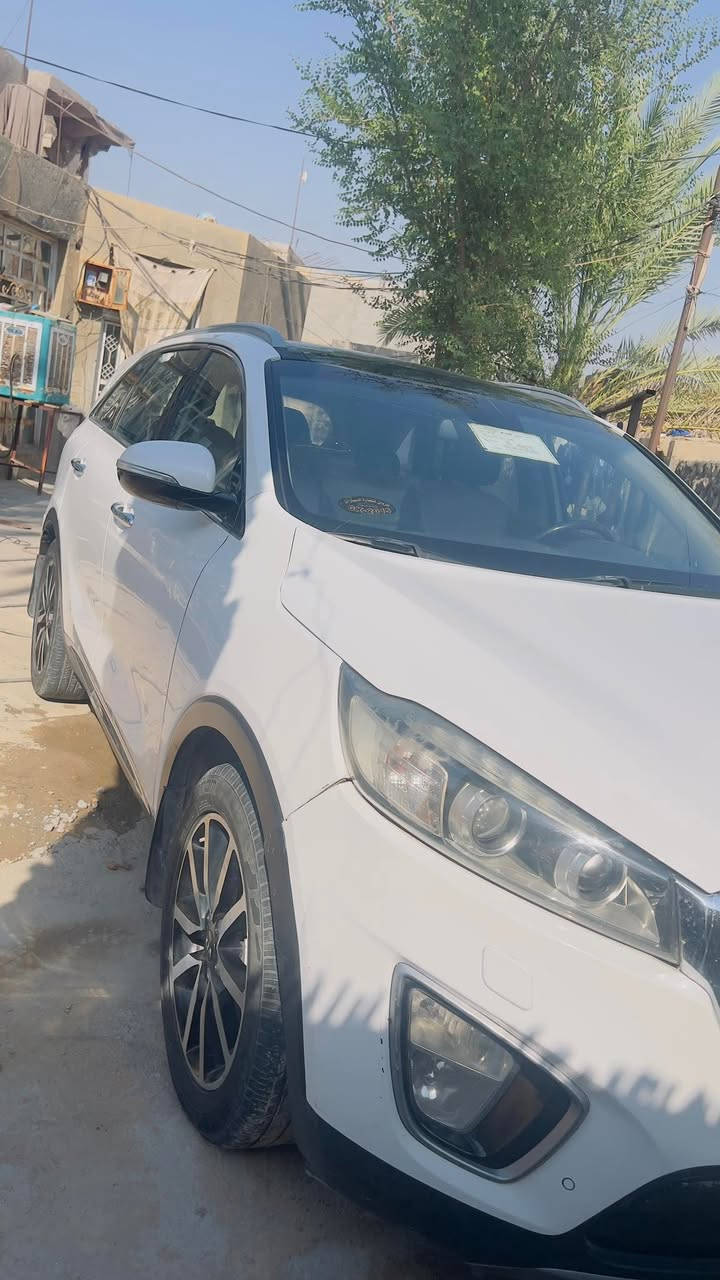سلام عليكم سورنتو للبيع ٢٠١٥ موصفات كشنات جلد تبريد ٣ قطع مكينه كير كفاله سياره نضفيه السعر خاص 
***********
