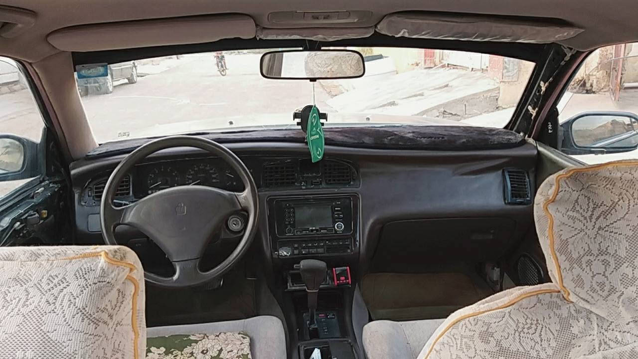 السلام عليكم سياره بطه للبيع موديل٩٤ رقم ديالى سياره مكفوله من اي ظربه سياره صبغ احزام جماليه فقط سياره جهازه للاخير مابيه كلوب طافيه من الدعاميه للدعاميه كير مكينه مكفولات تبريد تدفئه شغال سنويا لل٣١ صدر امامي خلفي جديد تخم تاير  مكلف بالنشر رقم صاحب السياره *********** سعرها ٣٨ وبيه مجال
