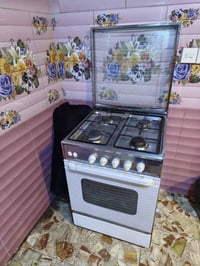 طباخ اربع عيون ولفرن شغال ب60 مبرد اصليه شركه ميديا  داخليا متبوخ  سعر...