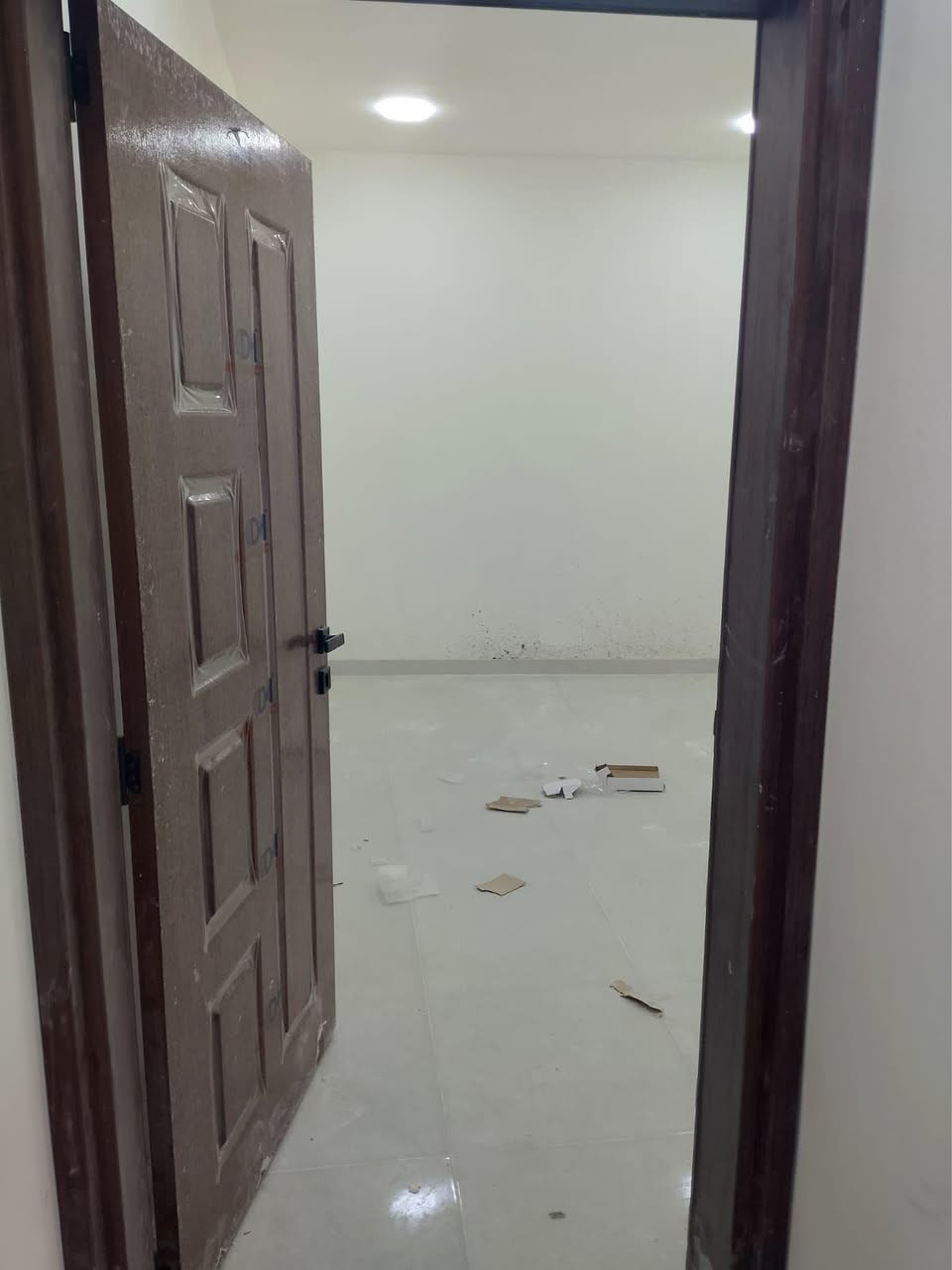دار+للبيع+زراعي+سند25++مساحه+70م+واجهة+4م++يحتوي+ع+طرمه++صاله+مطبخ++غرفه+جوه++حمام+ومنور+والطابق+الثاني++غرفتين+نوم+وحمام+++سطح+وبيتونه+يقع+في+بغداد+سبع+ابكار+قرب+شارع+المعارض++مقابل+الكليات++*********** بغداد, العراق
