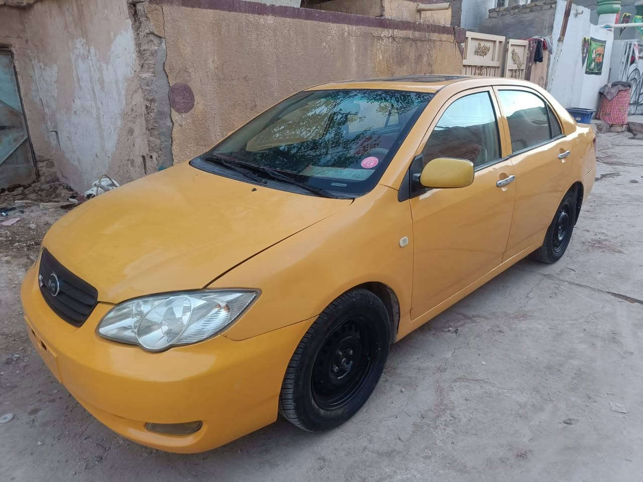 سلام عليكم للبيع BYD f3موديل 11جاهزة سنويه ولوحات اليوم استلمتهن رقم قادسيه انكليزي الجديد هيئة وغرامات مصفره مصبوغة عام مكينه وكير كفاله حدادية جديد باتري جديد دوشمة جديد تخم تاير شاشه مكانها بابل السعر 37 موبايل *********** بدون مراوس

