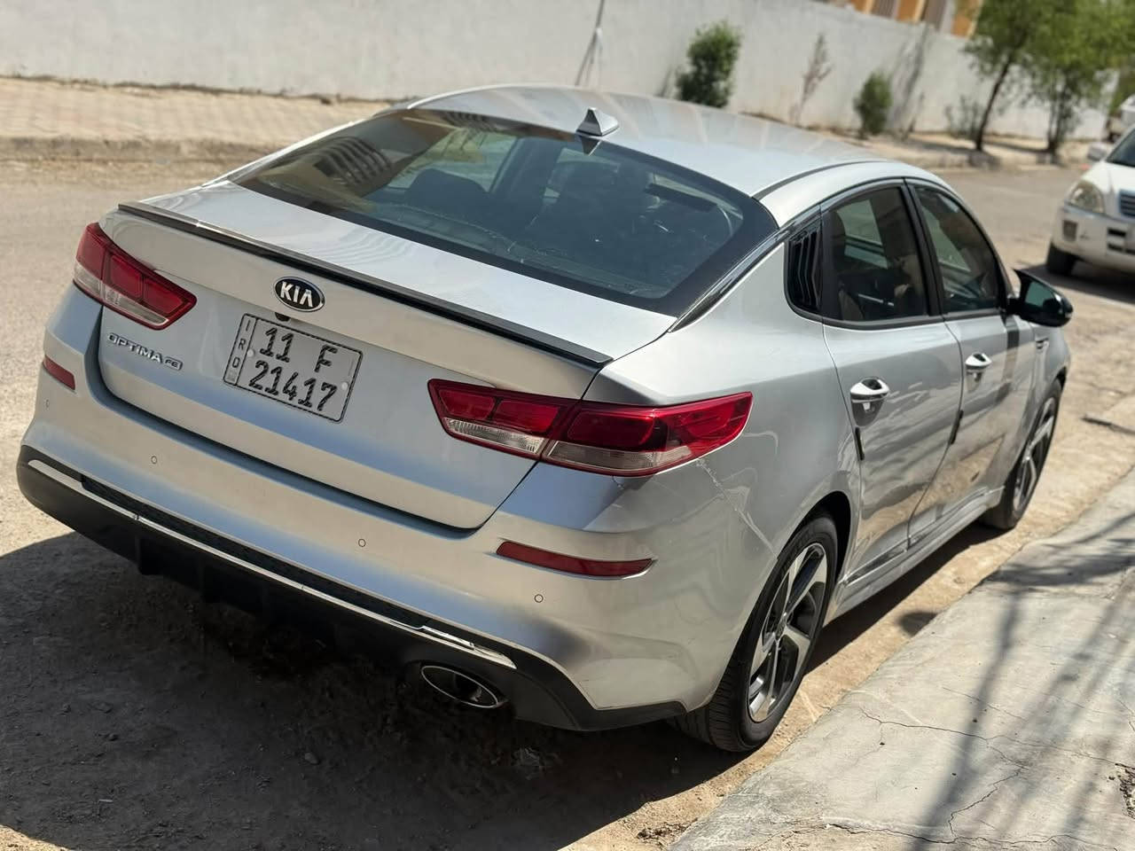 .
يا الله 

للاستفسار☎️*********** 

سعر 99 $  بيها مجال حك جيه

اوبتما 2019 ماشية 88 الف 

محرك 2400 

شاشة كامرا حساس

تحكمات ستيرن

ويل كب 

رادار جانبي 

تحديد مسار القيادة

4 انظمه قيادة

سيارة بيها 5 قطع صبغ ابيع حزام 

صور الحادث بالمنشور 

مكان السيارة بغداد السيدية

نص مكتوب في الصور:
- 3G
- ۸:۰۰
- bid.cars
- تم
- العربية
- الإنجليزية
- 1 / 10
- 1:1
- 3G 8:55 bid.cars العربية الإنجليزية 2 / 10 1:1