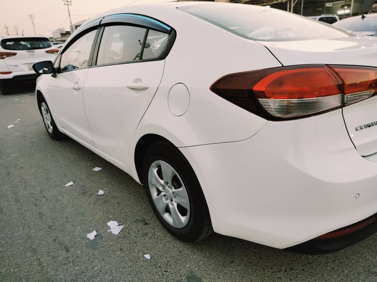 السلام عليكم كيا سيراتو موديل 17 
خليجي محرك 1600 سياره جاهزه 
 بيها صبغ جاملغ خلفي اوبنيد مبدل بلادي بدون دواخل 
 رقم ربيل انكليزي تريد وكاله تريد تحويل 
 السعر 117 سونار داخل المنشور 
 مكان السياره واسط 
***********
