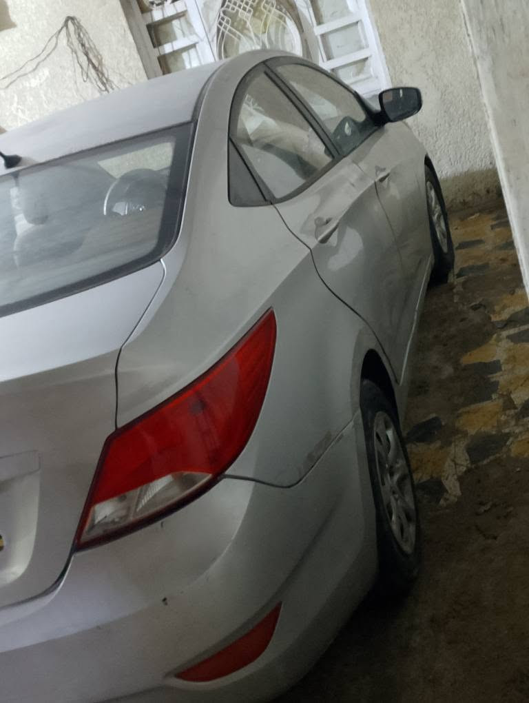 سيارة اكسنت 2016 لبيع بأسمي ارقام انكليزي بيه اثر جراد محرك 1400 جاهزة شراي يتصل *********** البصرة, العراق
