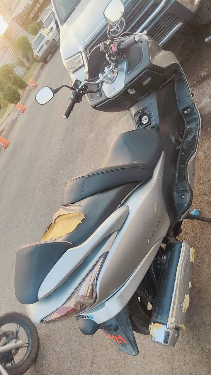 فورزا 0/ 9 دراجه كفاله مكينه مكفوهه
باتري جديد طستهه تخبل كفراتههه اصليه بيع فقط
سعر 850 مكاني بغداد شراي خابر وخادم كللله شغال
*********** ملاحضه قبق البانزين بصندوك
