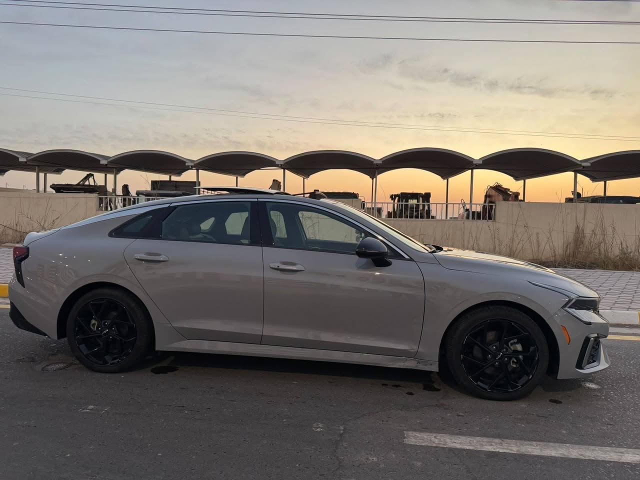 Kia K5 موديل 2026 وارد امريكي
شهداء بغداد وكاله عامه
حادث جدا سطحي فول مواصفات
ماشيه ٣٨ مايل 
مكفوله من صبع فقط ربع ابنيد
كشن كهربائي
تدفه تبريد الكشنات
تدفه ستيرن
مكان سياره الدوانية
سعر 193 $
***********
