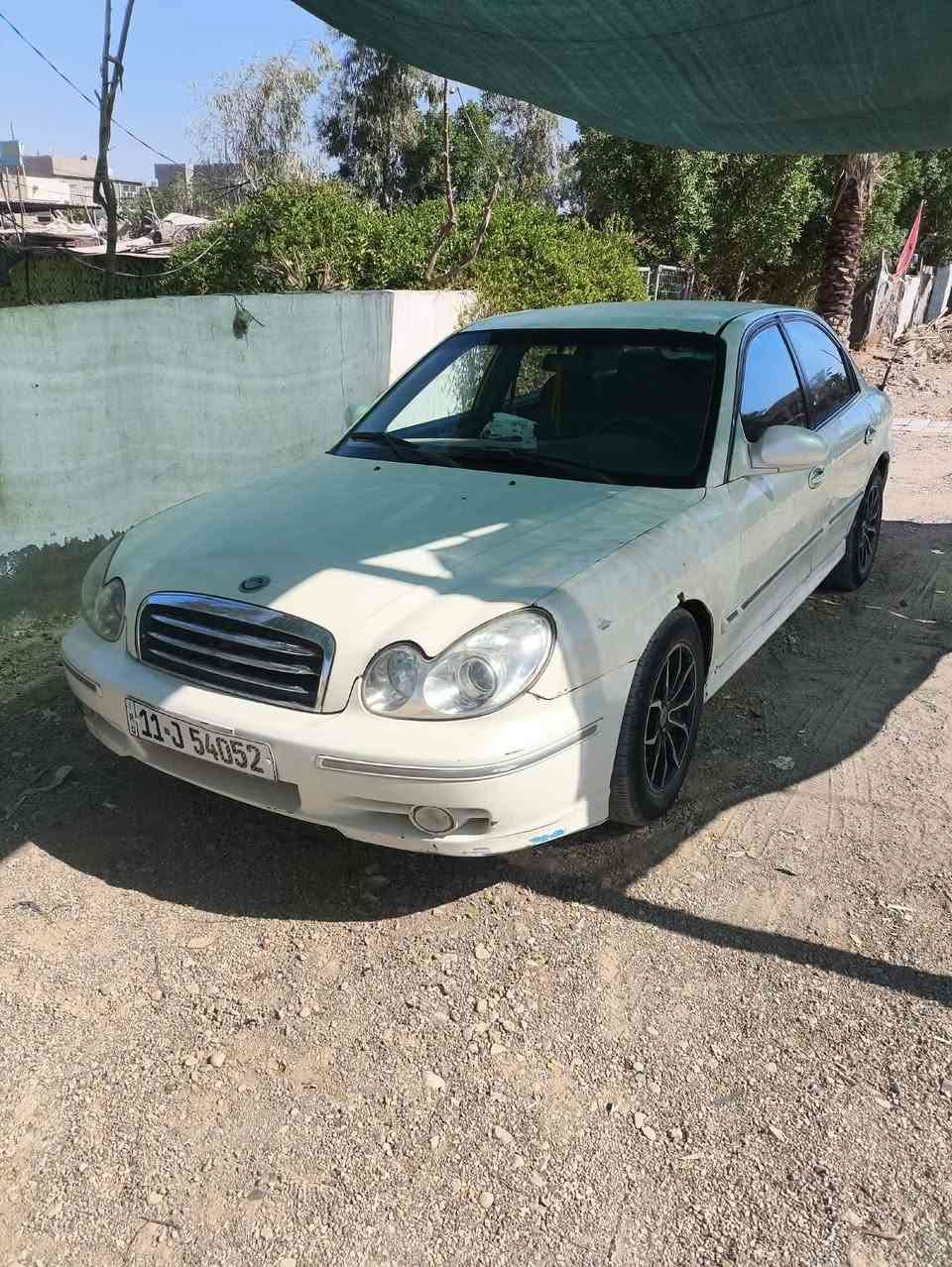 سوناتا وفود 2004
مكينه v6 
كير مكينه سليمات تخم تاير نضيف تبريد شغال ثلج صدرها حلو رقم بغداد انكليزي كشرها كدام العين 
السعر 55 وبي مجال 
رقم التلفون ***********
