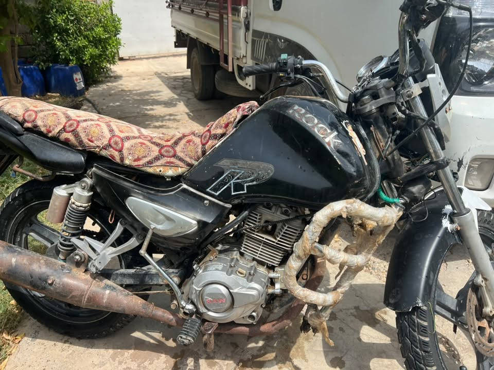 سلام عليكم موطور 
البيع السعر ٣٦٠ وبي  مجال الطيبين 
الاستفسار انتصل ***********
