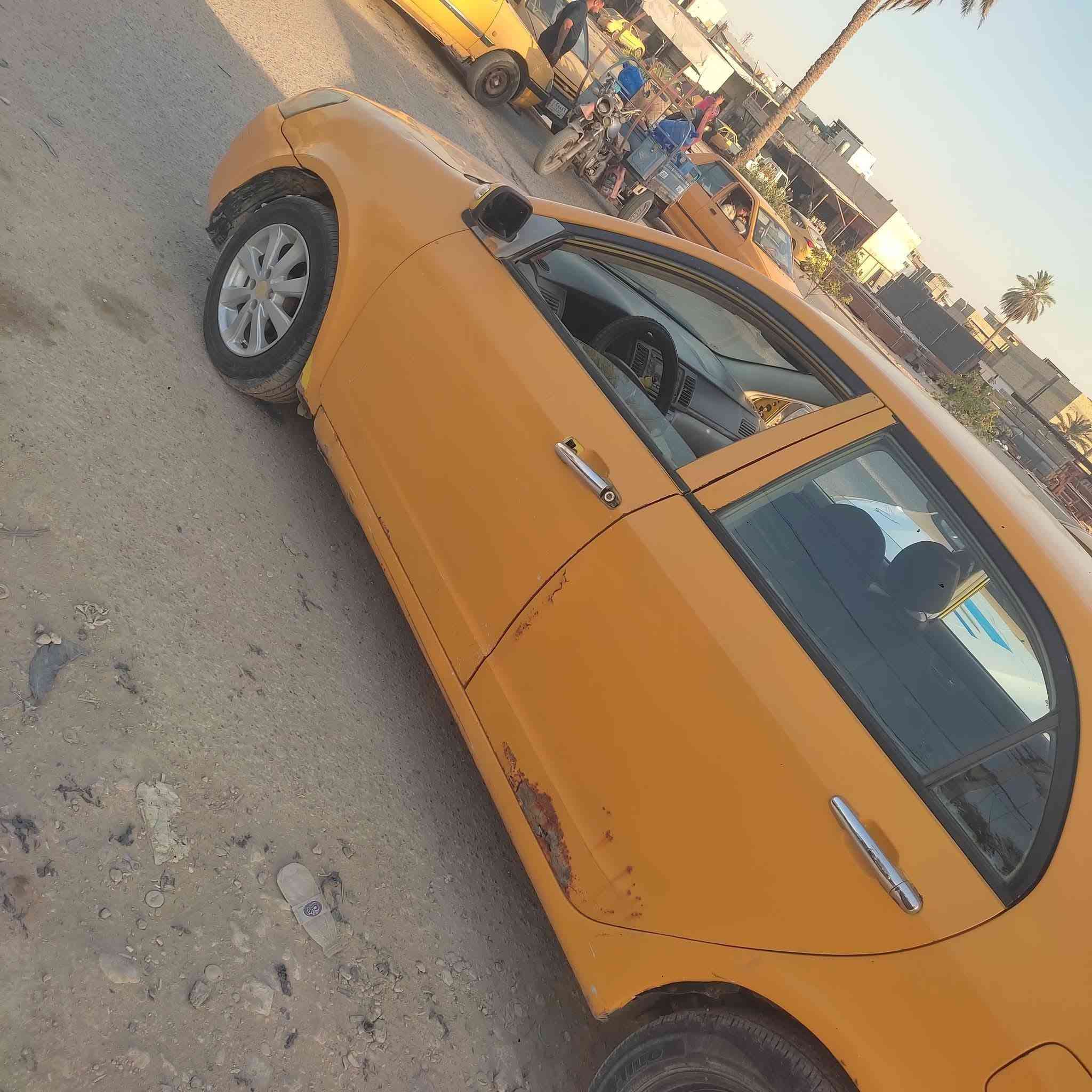 السلام عليكم جيلي للبيع موديل 10 سعره 15 عليها هيئه 600 سياره حلوه وجاهزه مكان السياره ديوانيه. ***********
