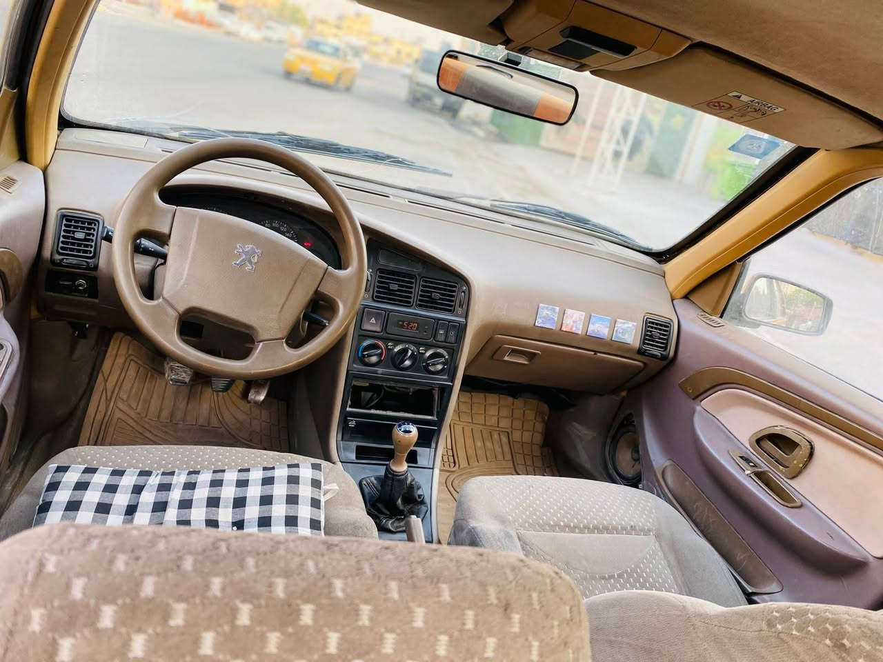 السلام عليكم بيجو لميس موديل ١٦سياره كير مكينه تبريد كله شغال رقم بغداد
السعر ٣٥ورقه وبيهه وهذارقمي ***********
