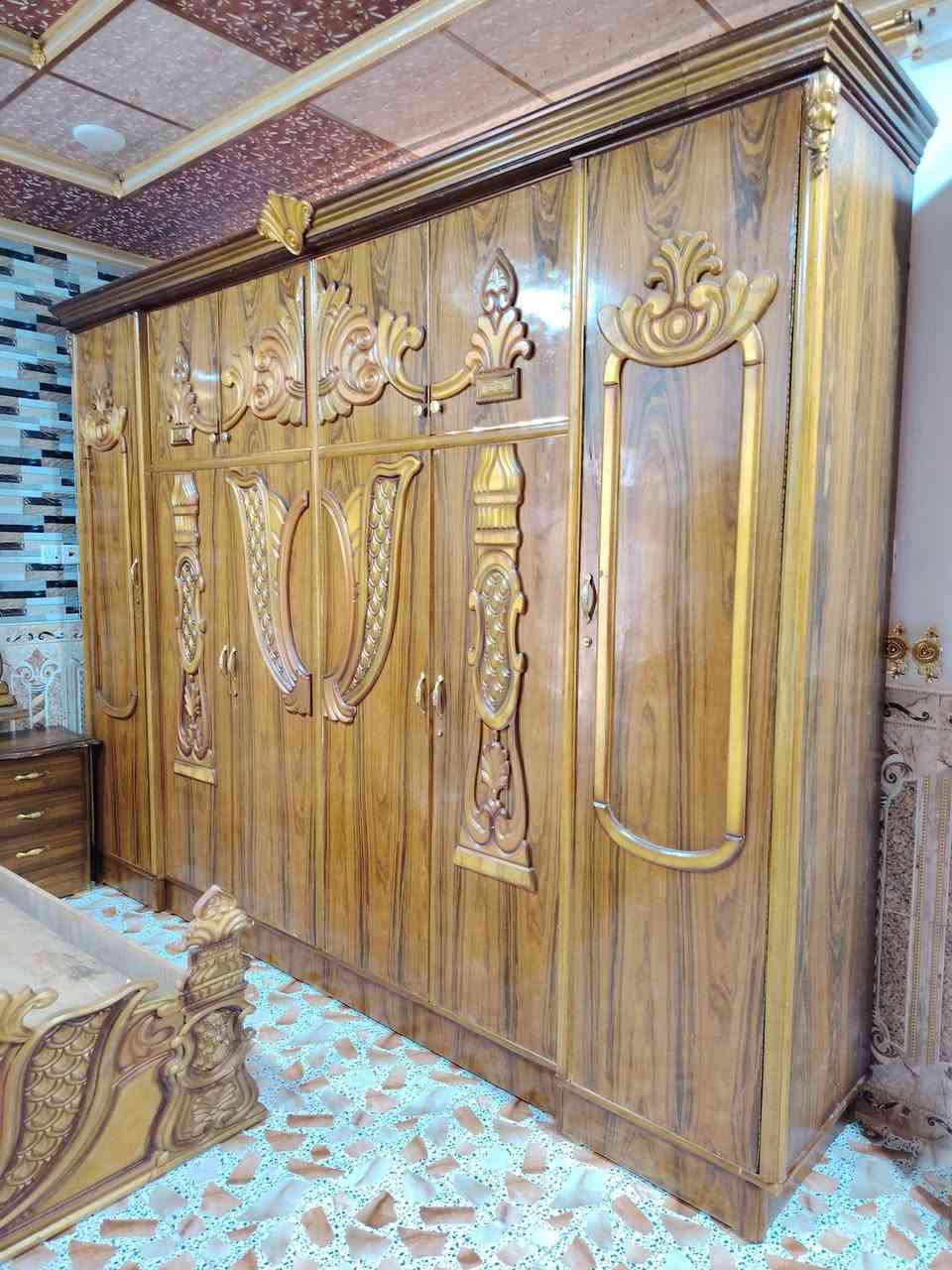 غرفه نوم خشب عراقي صاج داخل خارج سعرهه ٦٥٠ وبي مجال
***********
