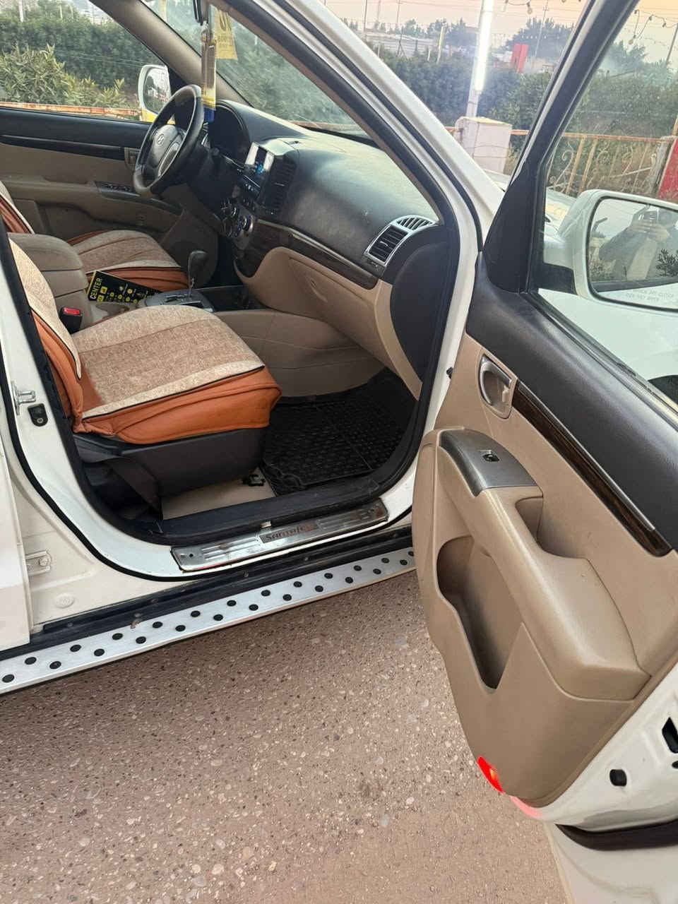 سلام عليكم سياره سنتافيه ٢٠١٠ فول مواصفات ما عده بصمه وفتحه محرك ٦سلندر حداديه جديدة تبريد ٣قطع ثلج حساسات شغاله شاره بل المرايه كامره شاشه ٧راكب تخم تاير سياره جاهزه ع اخر حبايه رقم بغداد دولي بسمي ثاني يوم تحويل مكان سياره واسط قظاء الحي ***********تصل بيك خير وتدلل
