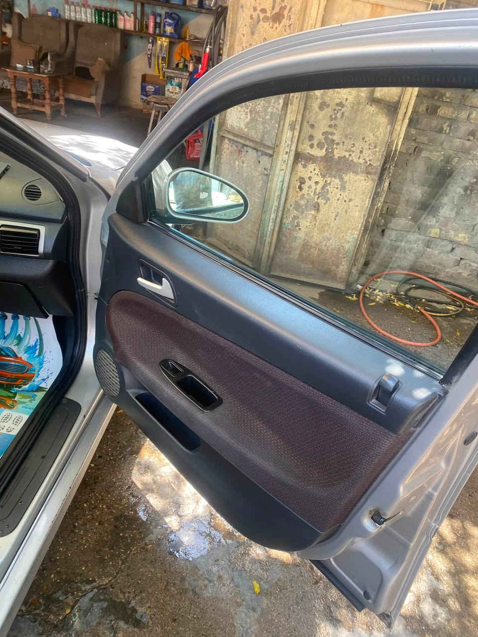 سلام عليكم بروتون جين تو ٢٠١٦ مكينه ١٦٠٠بيهة ربع بنيد وربع جاملغ بدون دواخل سنويه بسامي تحويل ثاني يوم بغداد تبريد ثلج شاشه وكامرا وصدر وتايرات وباتري جديد السعر ٦٥ وبيهة مجال بسيط ***********
