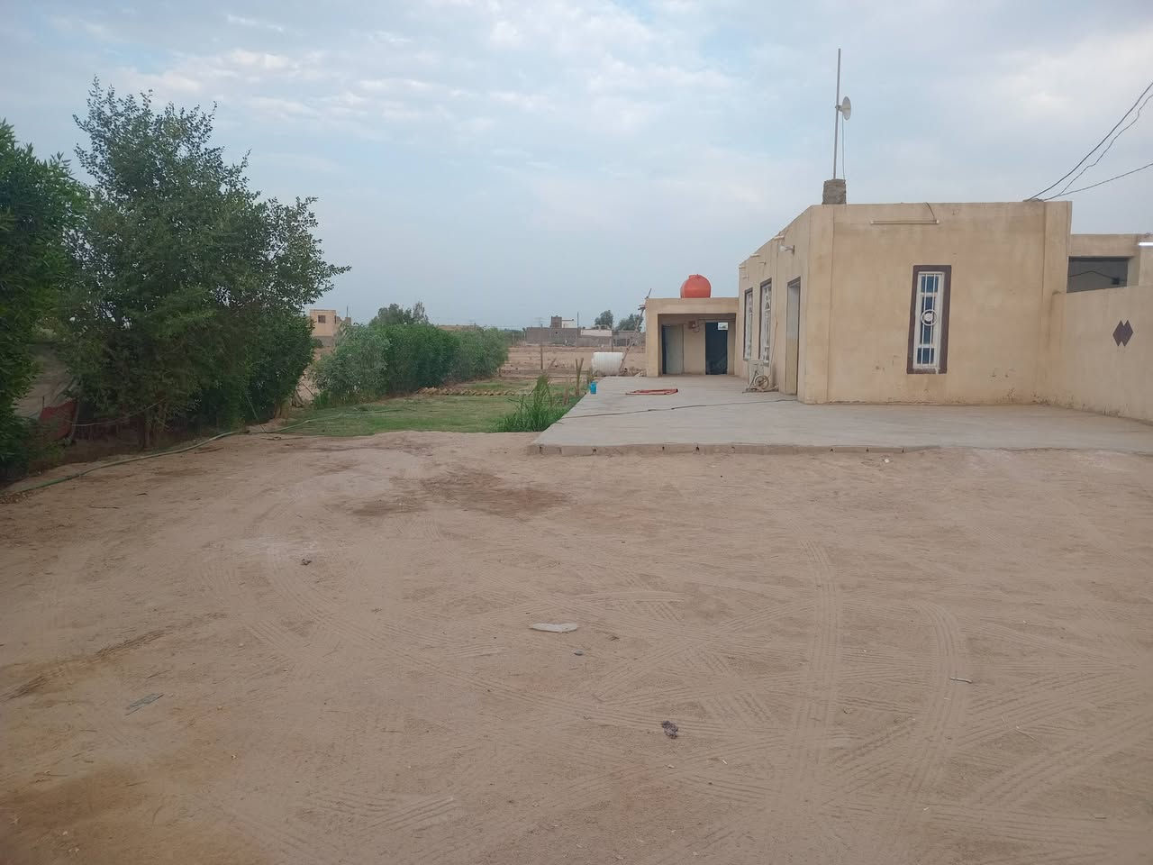 عامود ٤٣٦ خلف الحسينيات • ٧٠٠متر • ٣غرف