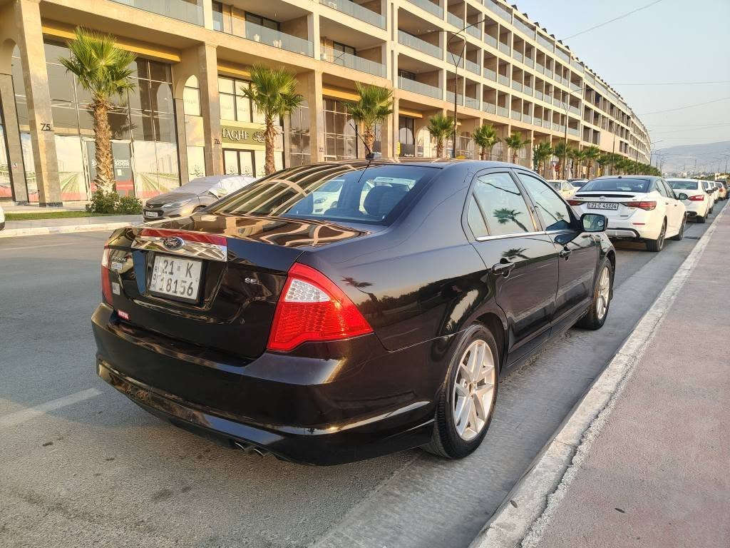 Ford fusion 2012 sel 
***********
بەناوی خودای گەورە 
فۆرد فیوژن ٢٠١٢ ئەمریکی  کوشن جلد کوشن سارد و گەرم ویل کەپ هتد...
فول مۆسەفاتی بێ سلاید 
بێ بۆیاخ گێڕ و مەکینە و کارەبای بە شەرت 
بێ تەقە و ڕەقە سەیارەکە مەسرەفە تەنیا سەنەویی 
بەسەر چووە.
٩٣ گەڵە. السليمانية, العراق
