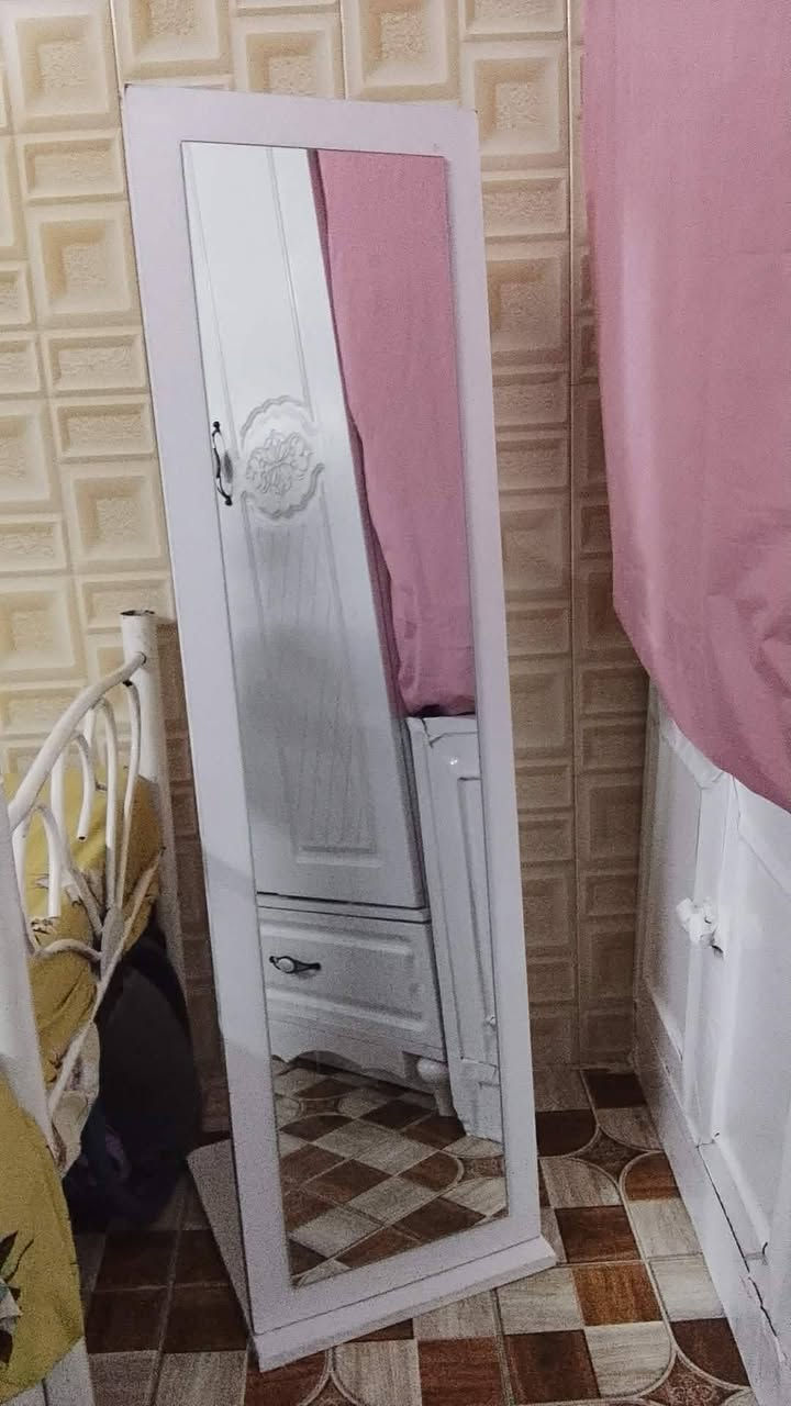 غرفة تركية نضيفه تفوتكم مبدل جربايتها الحديد ب جربايه خشب غرفة مستعملة نضيفة عنوان بغداد الصالحيه سعرها 500

