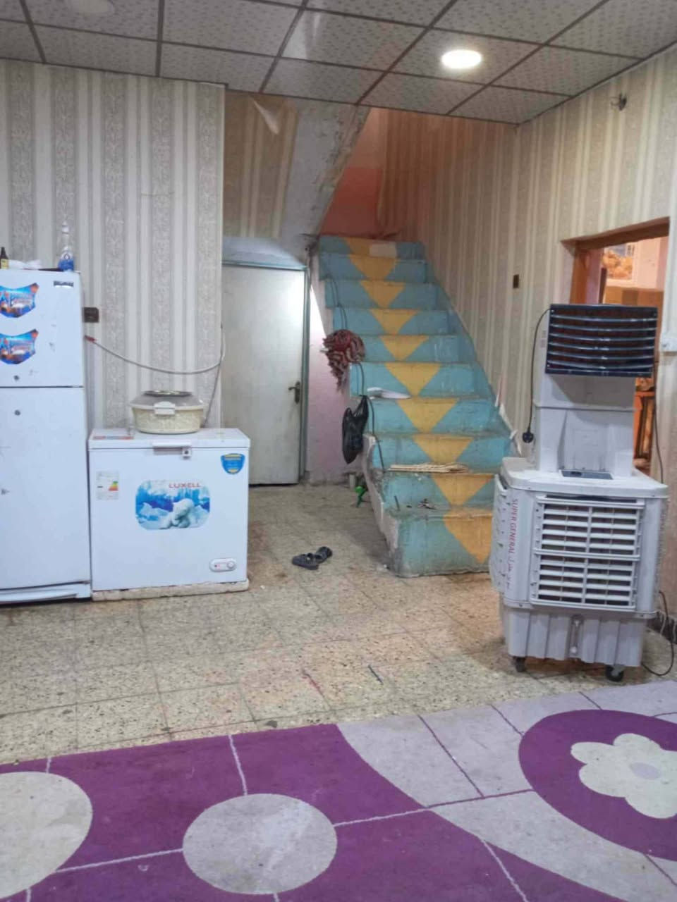 بيت للبيع بالجربوعية الاولى ال حافظ قرب مدرسة سفير الحسين  مساحته ٢٠٠ متر  بناء طابوق وسقف مسلح مطلوب للمصرف العقاري ٤٨ مليون مبادرة بناء قديم تسعينات القصد الشهري ٢٨٥ لمعرفة التفاصيل الاتصال  ***********

