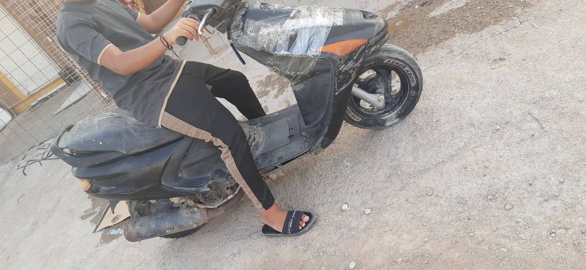 دراجه الحجم الكبير ياباني دراجه جاهزه في البصره ابي الخصيب انا مكلف بنشر رقم راعيها *********** سعر ٣٥٠ وبيها مجال البصرة, العراق
