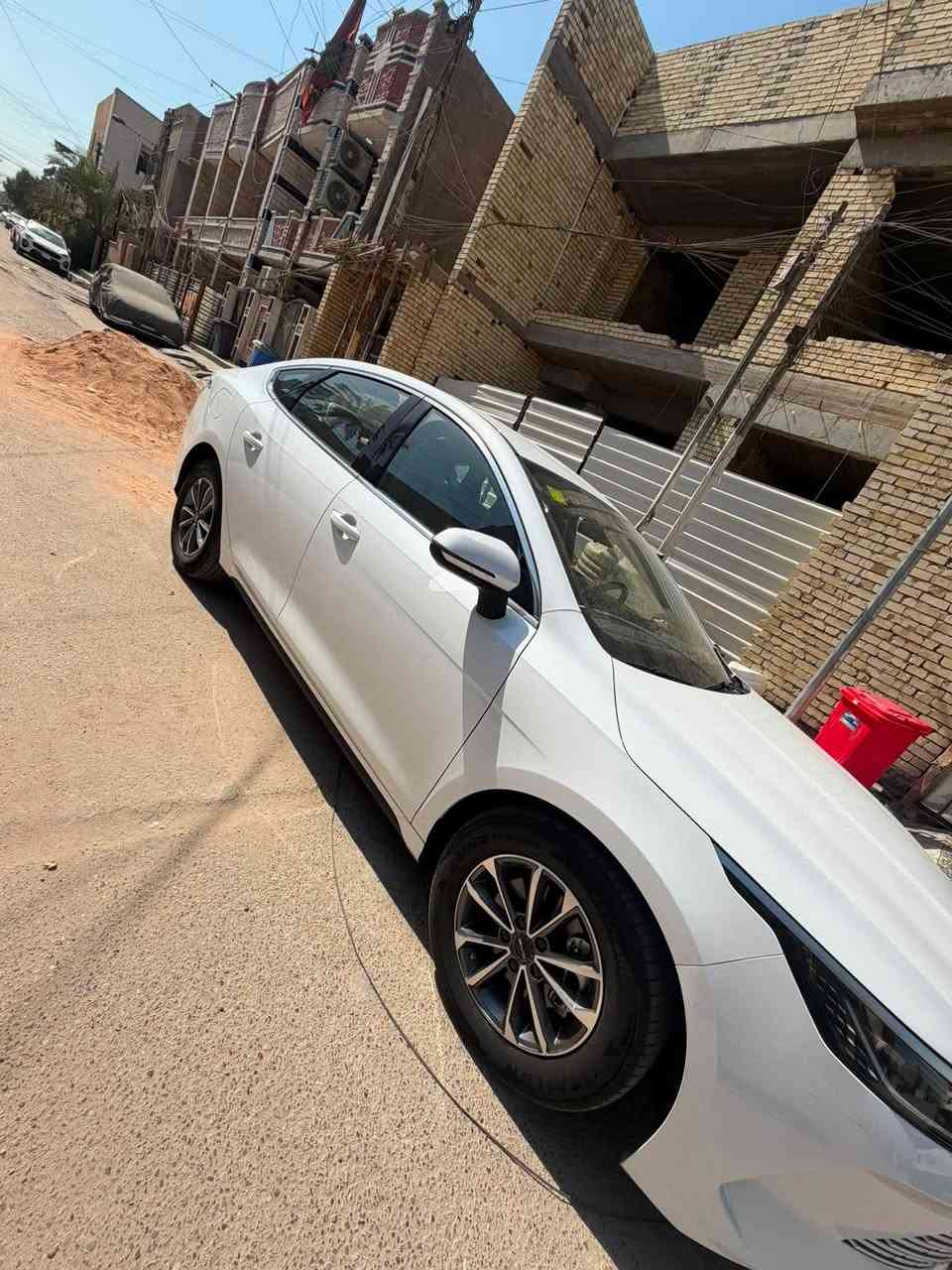 دسترويل ماشيه 11 ألف كلي 
كفاله عامه بوضع شركة

▪️ خزان وقود سعة 45 لتر
‏▪️ LED نهاري
▪️ عدسات زنون
▪️ حساسات خلفية
▪️ كاميرا خلفية
▪️ شاشة وسطية ذكية دوّارة
▪️ عدادات ديجيتال
▪️ مقاعد جلد
▪️ تحكمات ستيرن
▪️ دخول ذكي وبصمة تشغيل
▪️ جير ماوس
▪️ قطعتين تبريد خلفية
▪️ منافذ شحن خلفية

سعر 20.400و بيها مجال شراي 

عنوان بغداد الشعب 

***********
